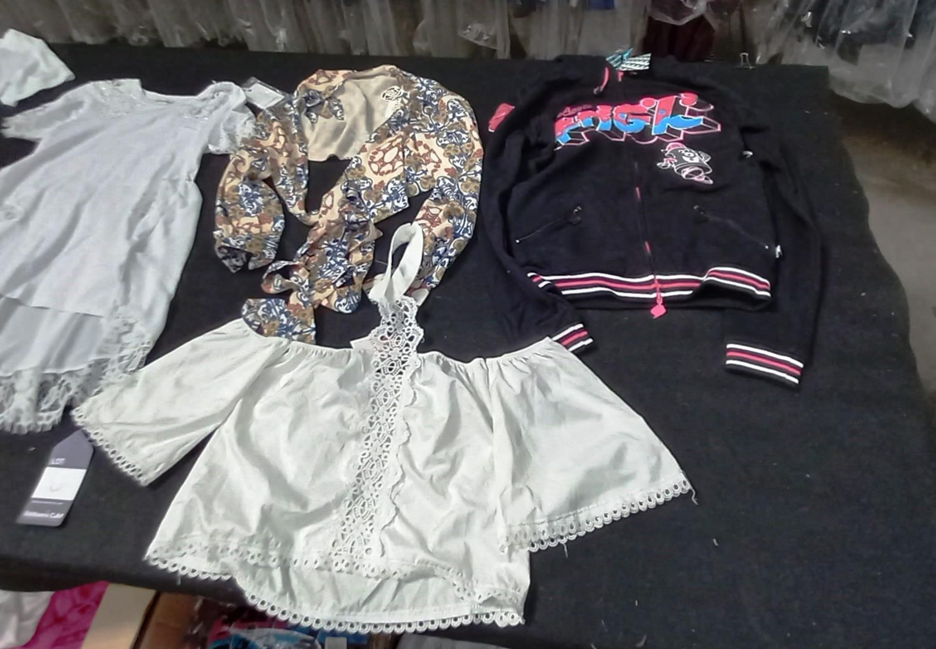 Large Quantity of Various Designer Ladies Clothes to Include Dresses, Tops and Skirts. Size 6 -14 - Image 3 of 6