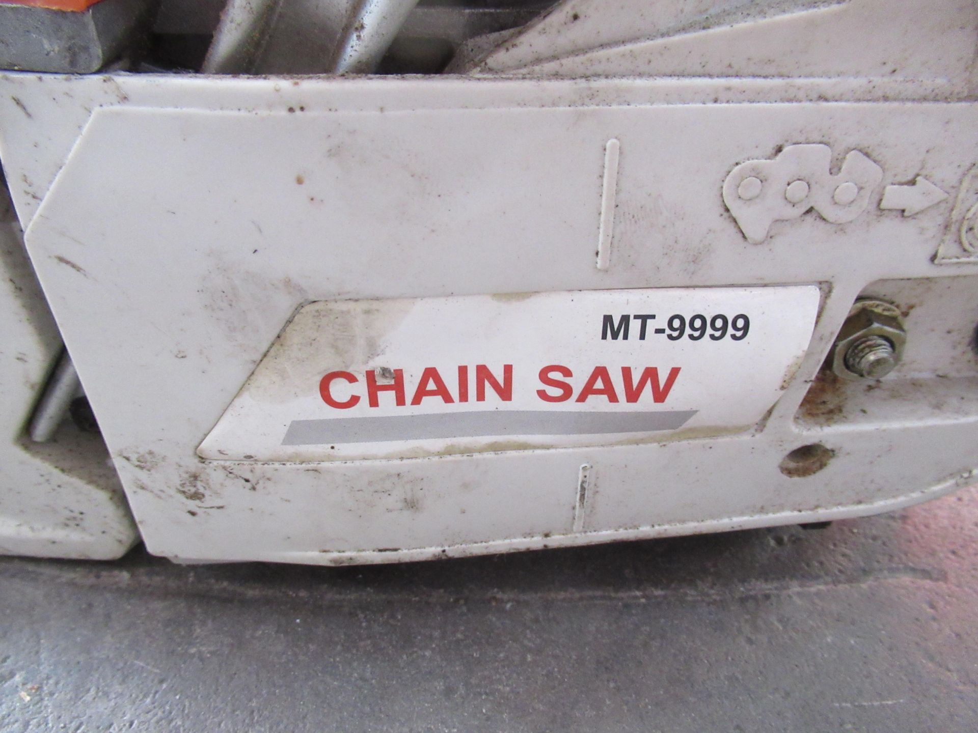 MT9999 chainsaw - Image 3 of 3