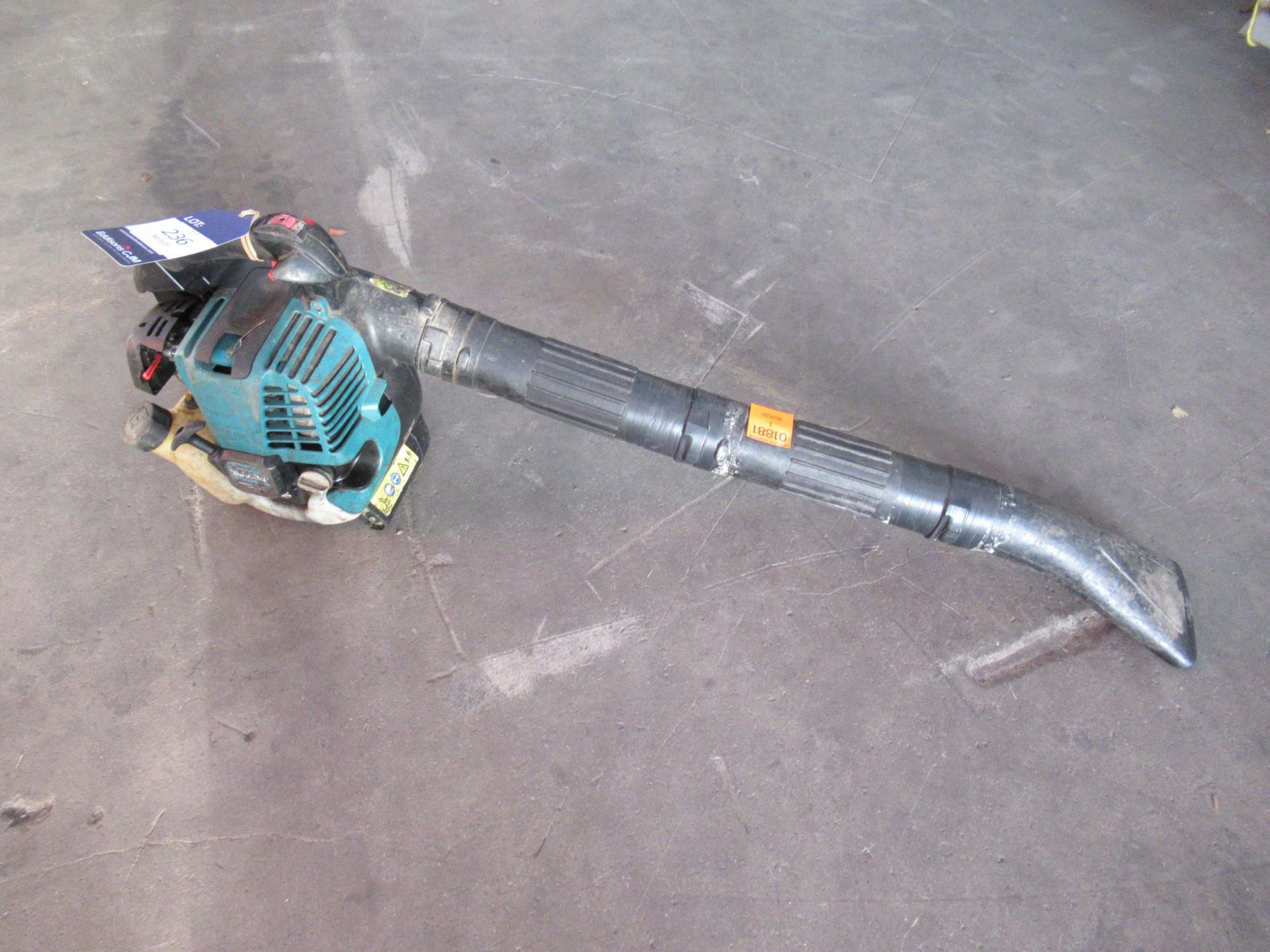 Makita leaf blower