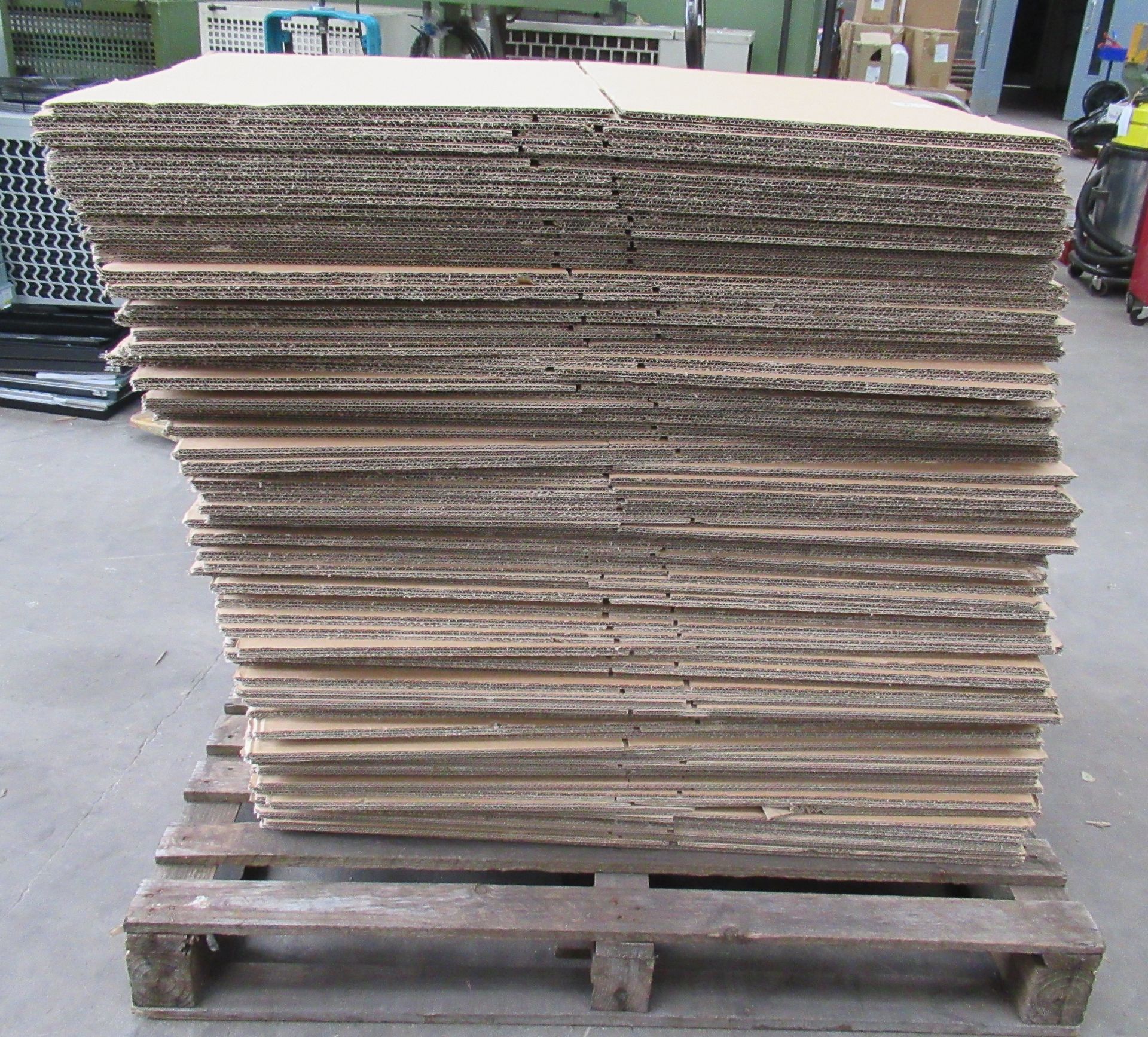 A Pallet of Cardboard Boxes - Image 4 of 4