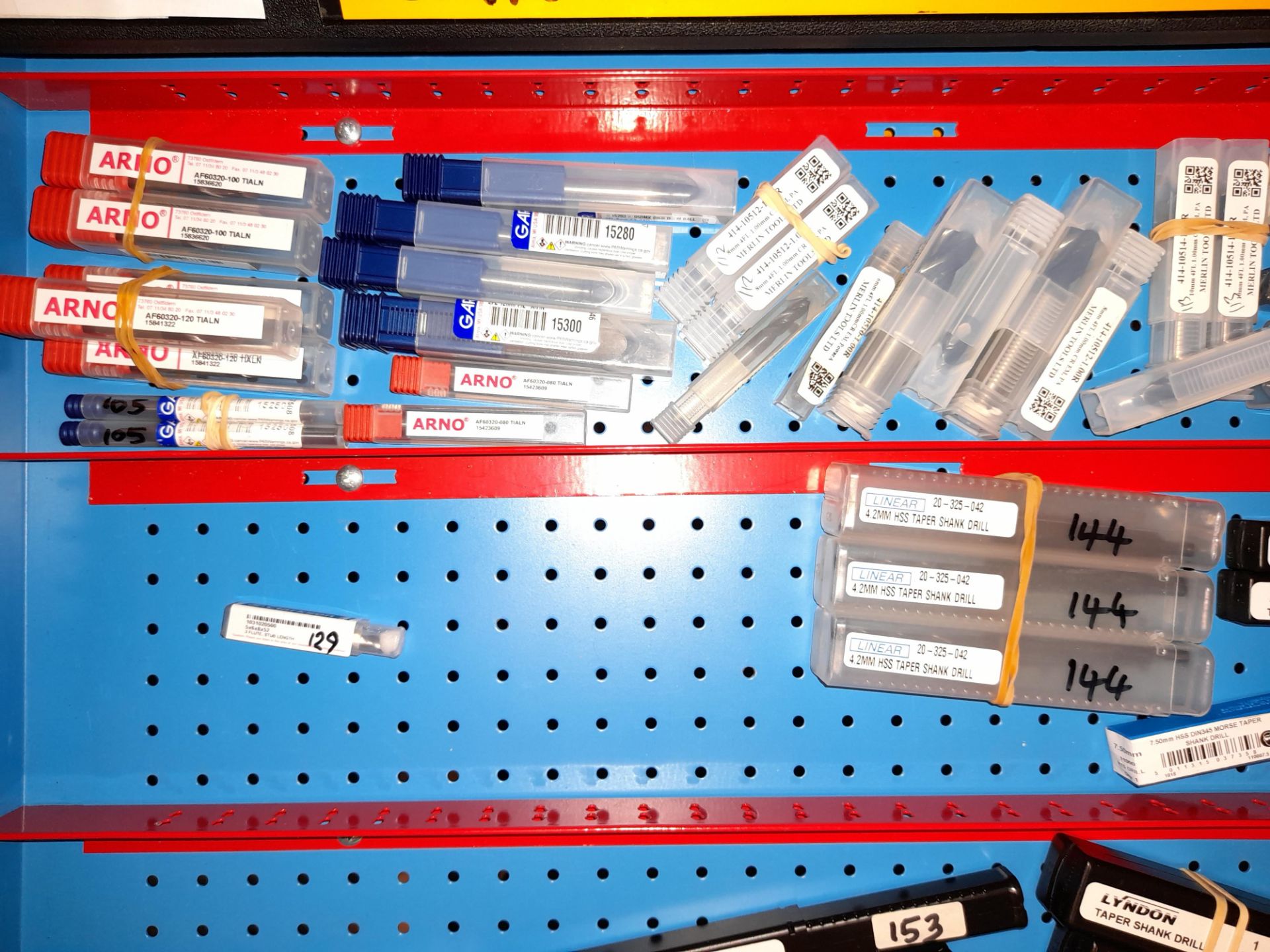 Quantity of various CNC drills, cutting tips and reamers etc., as lotted to tray (Tray & drawer unit - Image 2 of 5