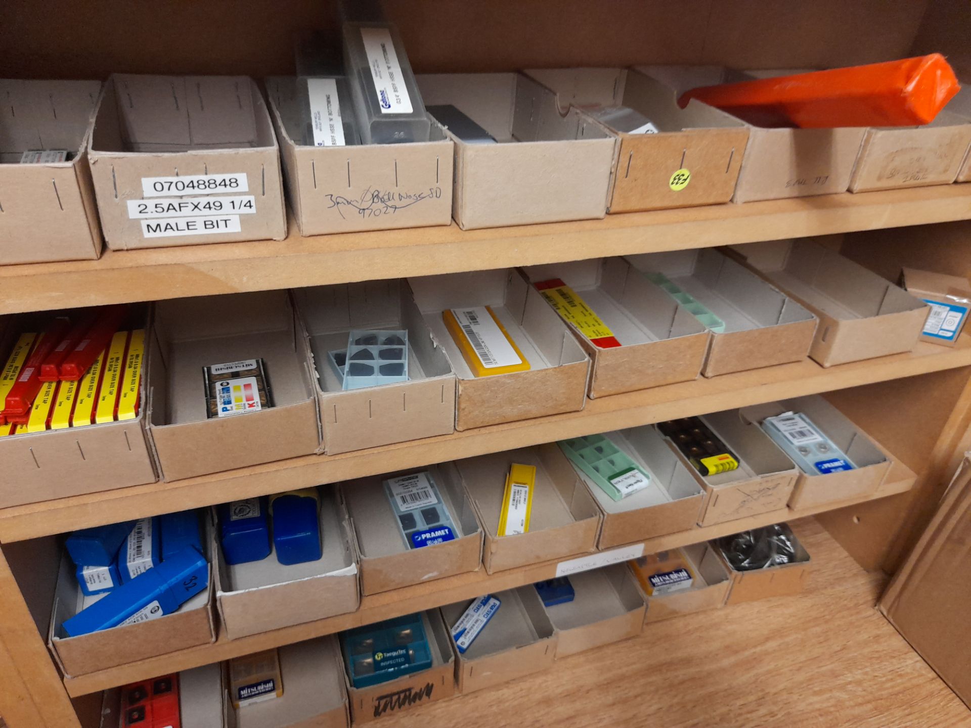 Quantity of various inserts, cutters, machine tools etc., to two bays, Location A19 (Shelving not - Image 5 of 5