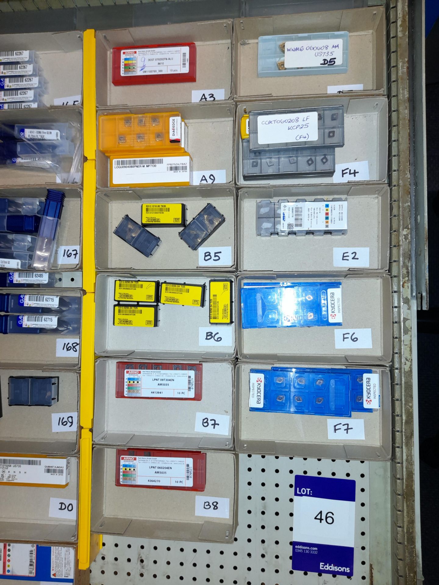 Quantity of various CNC inserts, cutting tips and drills etc., as lotted to tray (Tray & drawer - Image 4 of 4