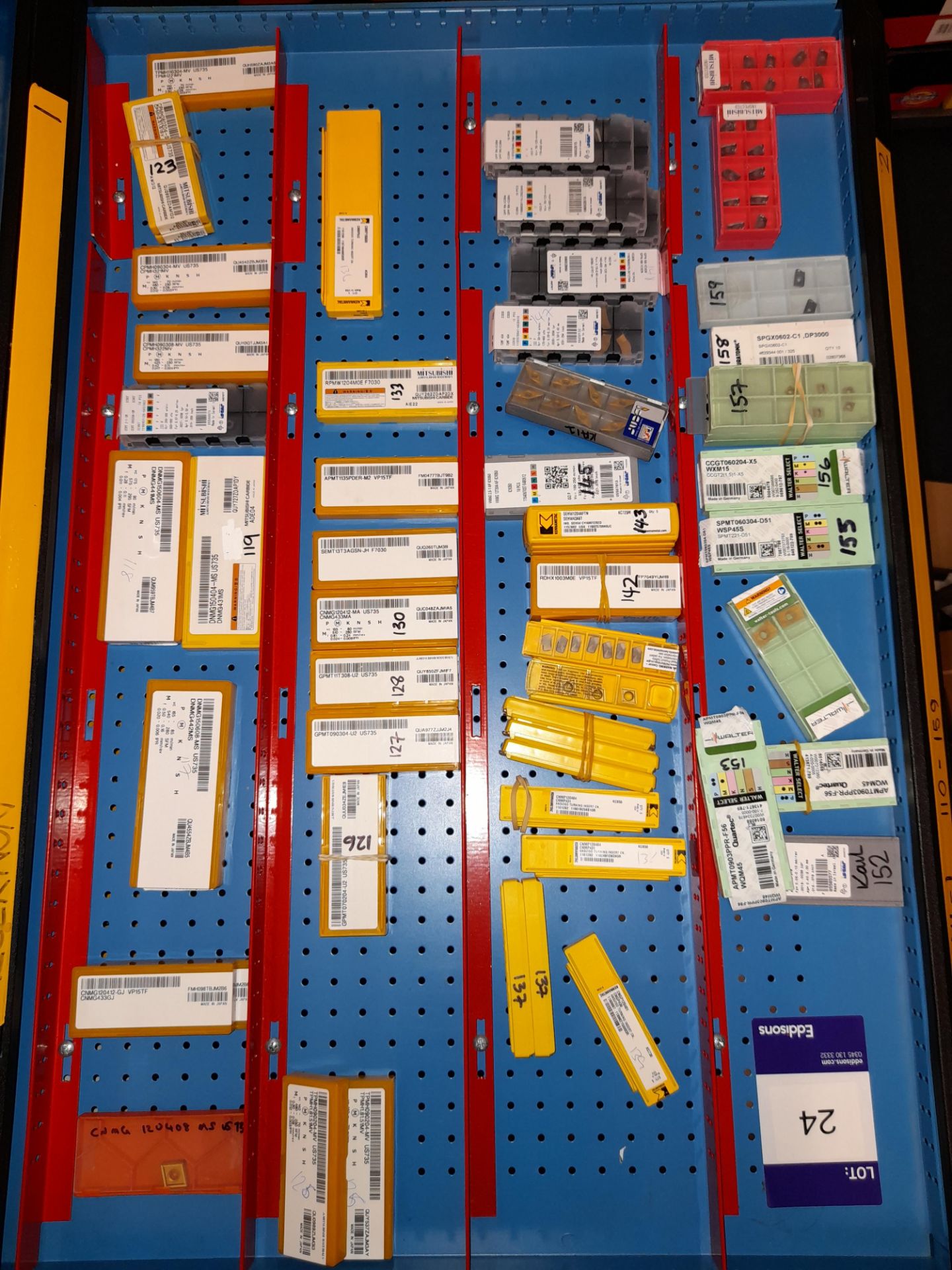 Quantity of various CNC inserts, cutting tips etc., as lotted to tray (Tray & drawer unit not