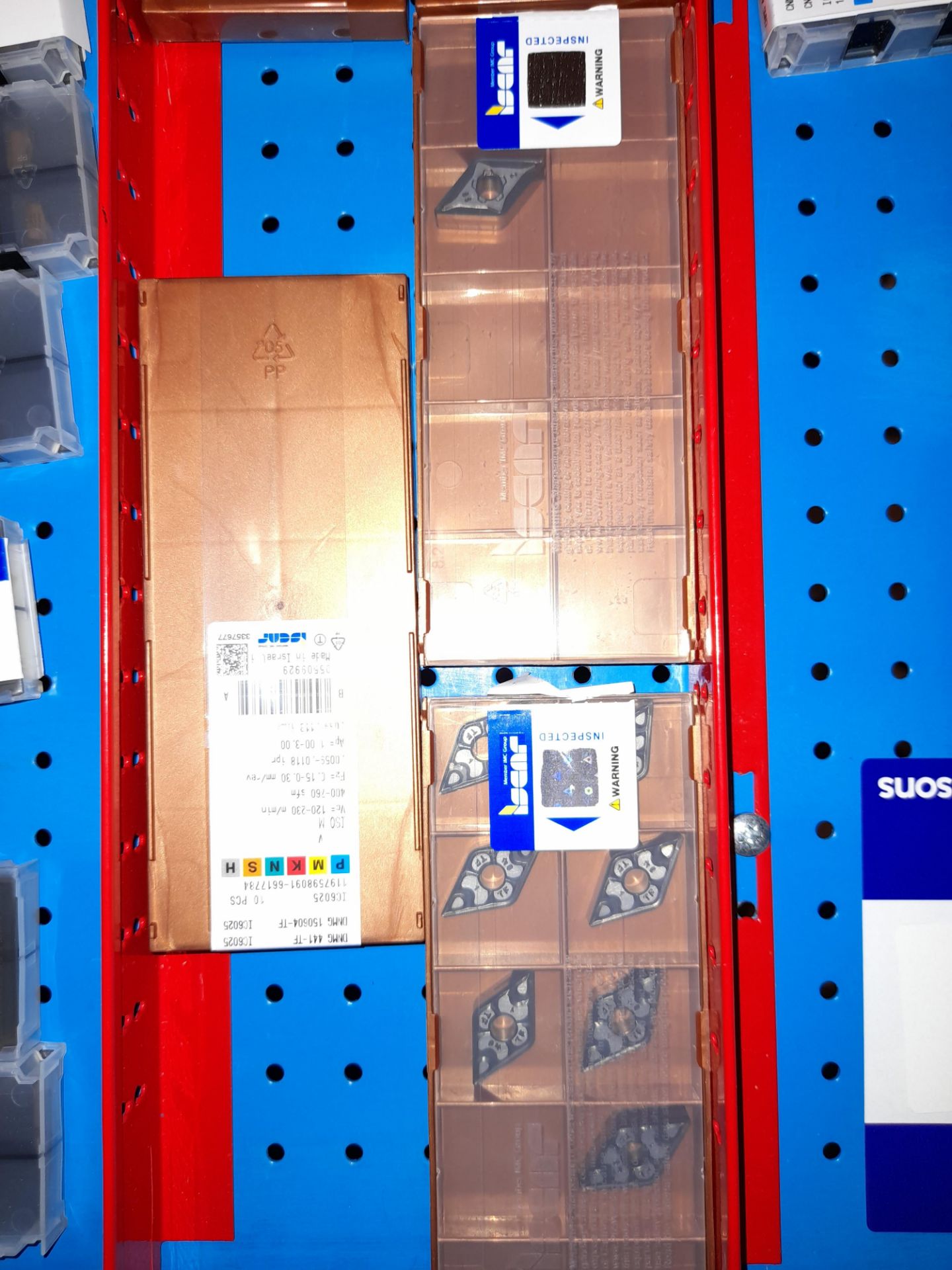 Quantity of various CNC inserts, cutting tips and taps etc., as lotted to tray (Tray & drawer unit - Image 4 of 6