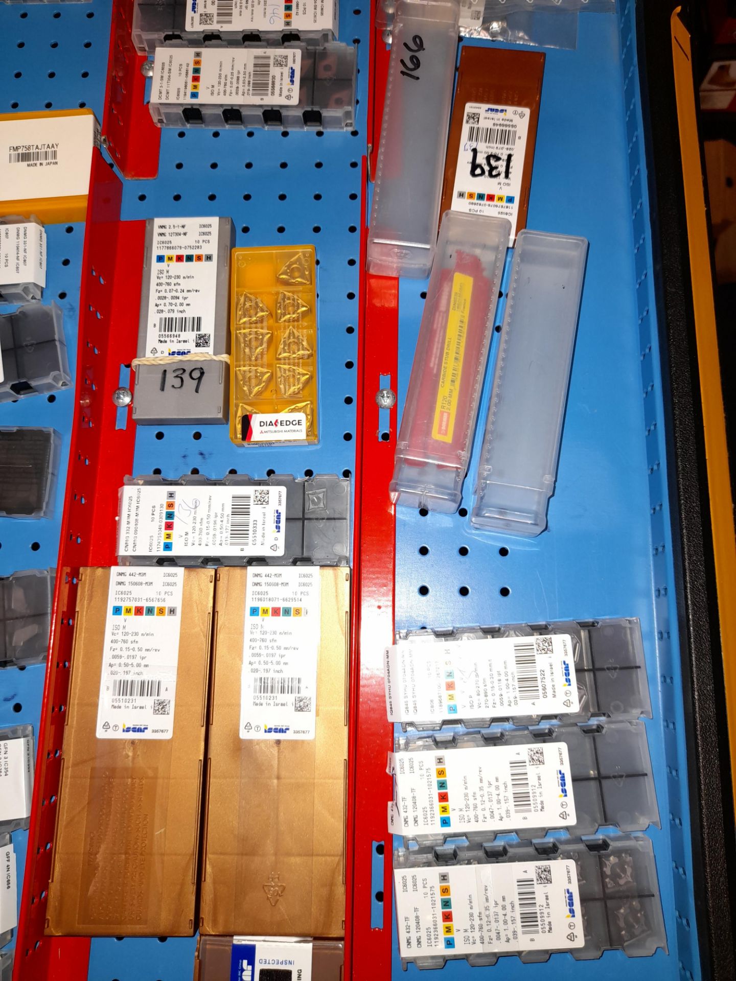 Quantity of various CNC inserts, cutting tips and taps etc., as lotted to tray (Tray & drawer unit - Image 6 of 6