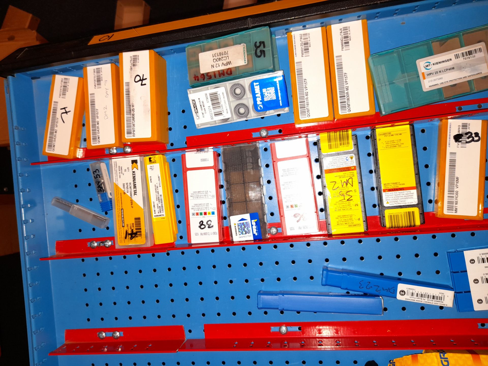 Quantity of various CNC inserts, cutting tips etc., as lotted to tray (Tray & drawer unit not - Image 3 of 3