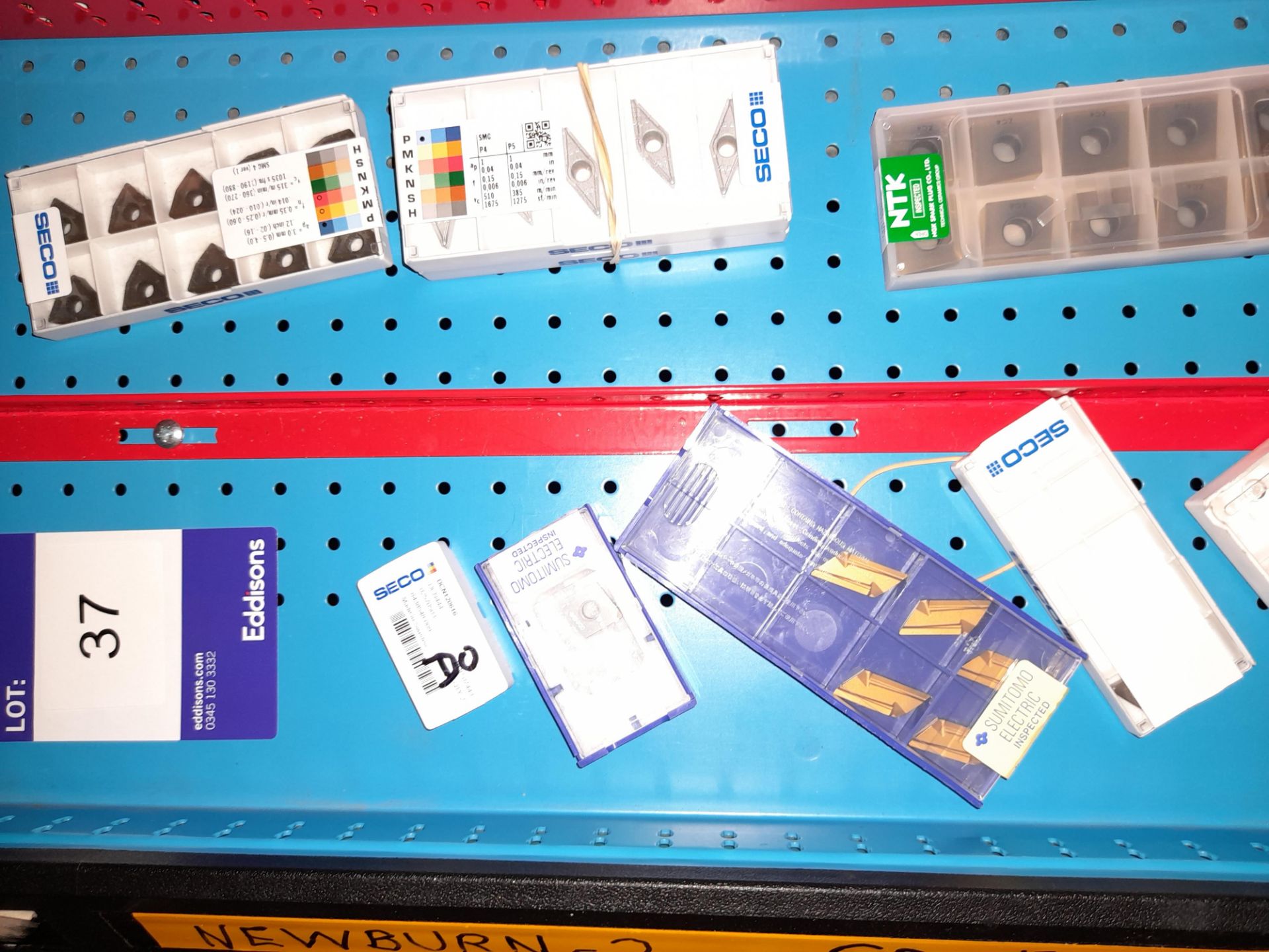 Quantity of various CNC inserts, cutting tips etc., as lotted to tray (Tray & drawer unit not - Image 6 of 6