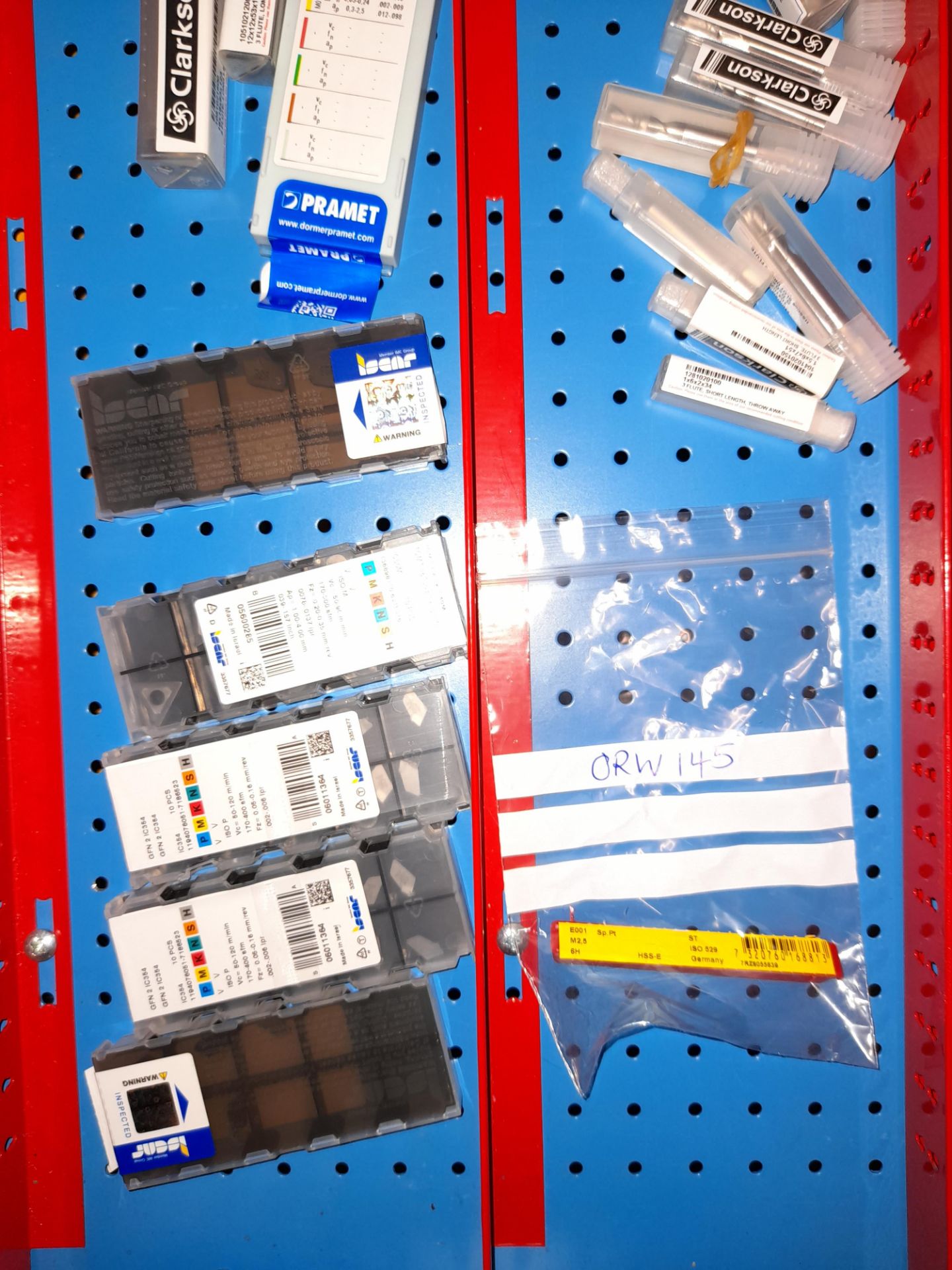 Quantity of various CNC cutting tips and drills etc., as lotted to tray (Tray & drawer unit not - Image 3 of 4