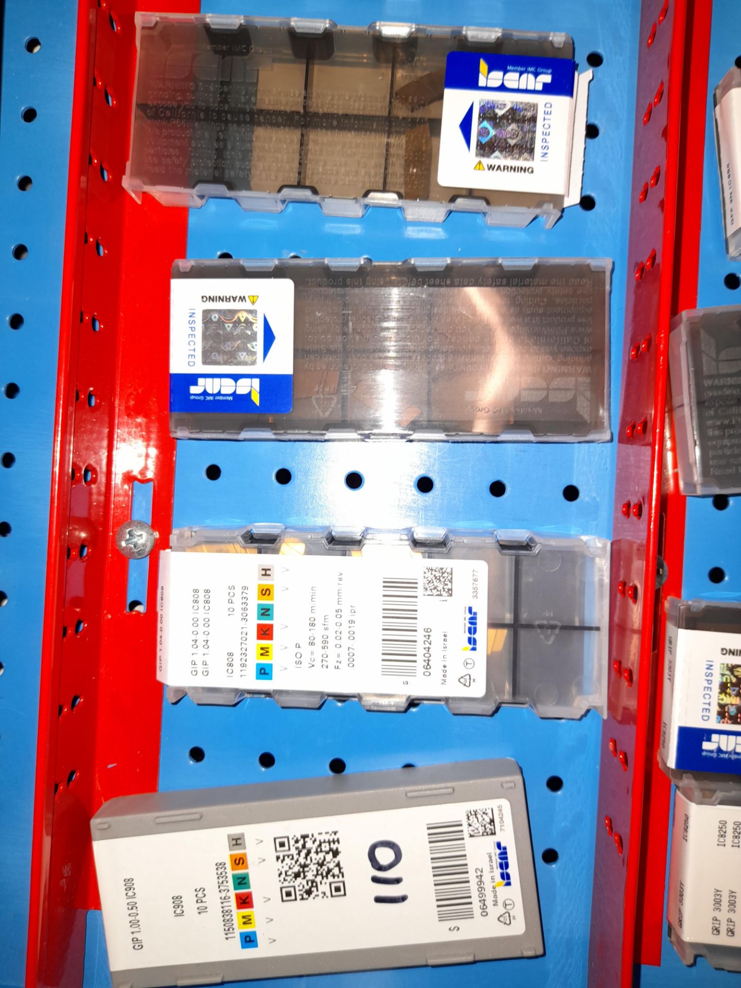 Quantity of various CNC inserts, cutting tips and taps etc., as lotted to tray (Tray & drawer unit - Image 3 of 6