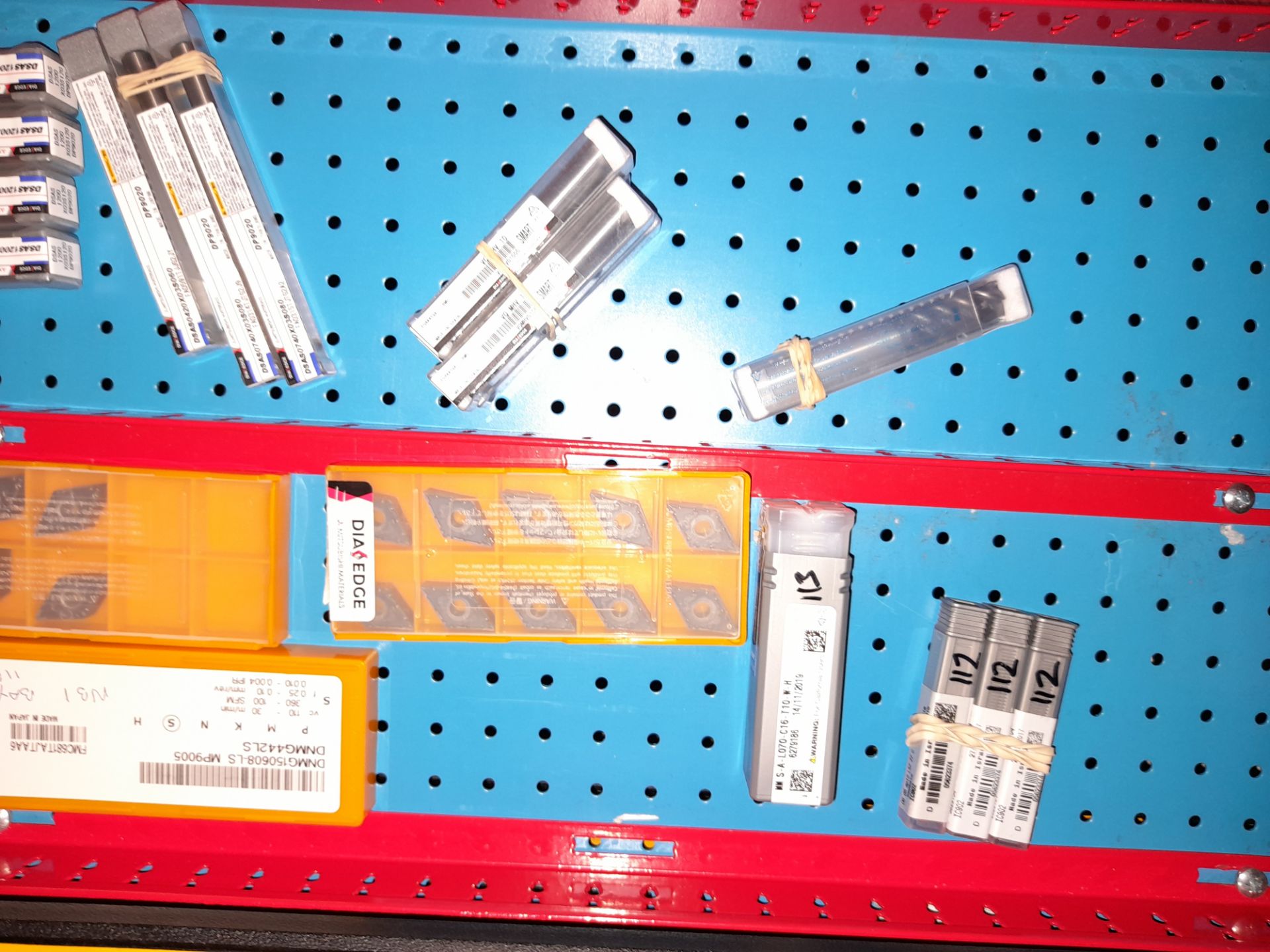 Quantity of various CNC drills, inserts, and tips etc., as lotted to tray (Tray & drawer unit not - Image 3 of 5