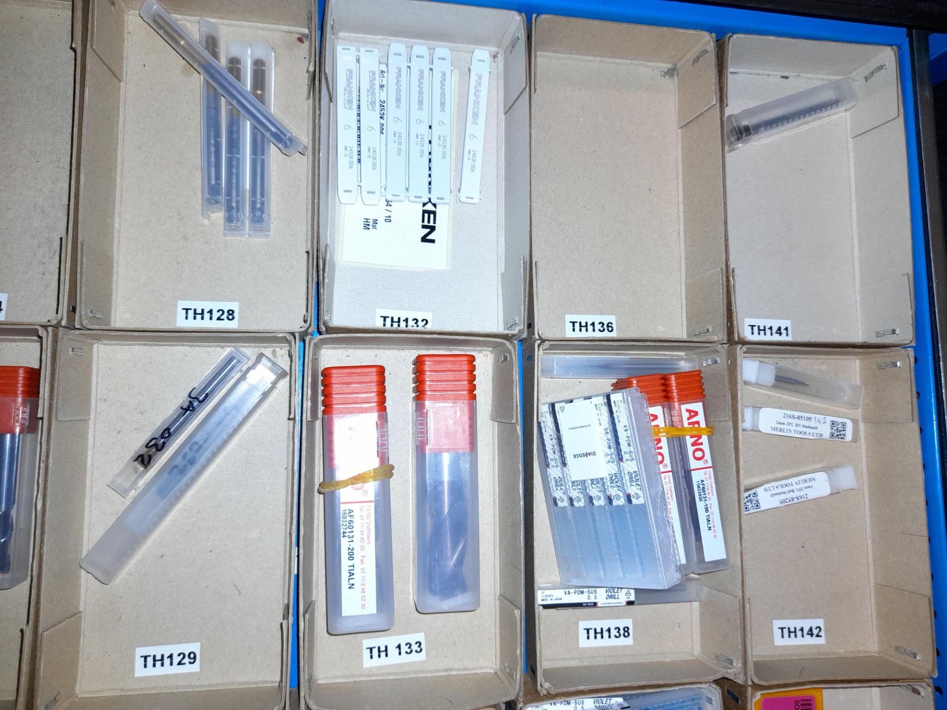 Quantity of various CNC inserts, cutting tips and drills etc., as lotted to tray (Tray not included) - Image 3 of 5