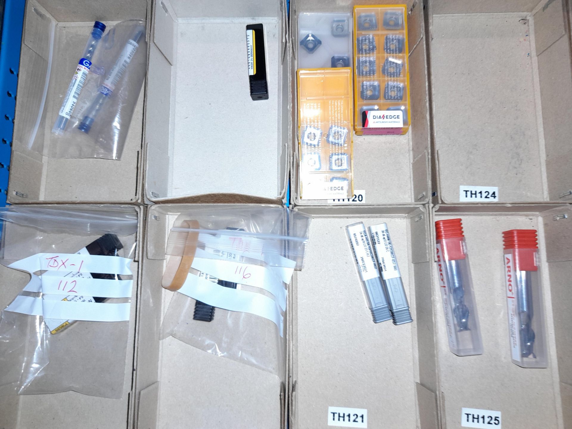 Quantity of various CNC inserts, cutting tips and drills etc., as lotted to tray (Tray not included) - Image 2 of 5