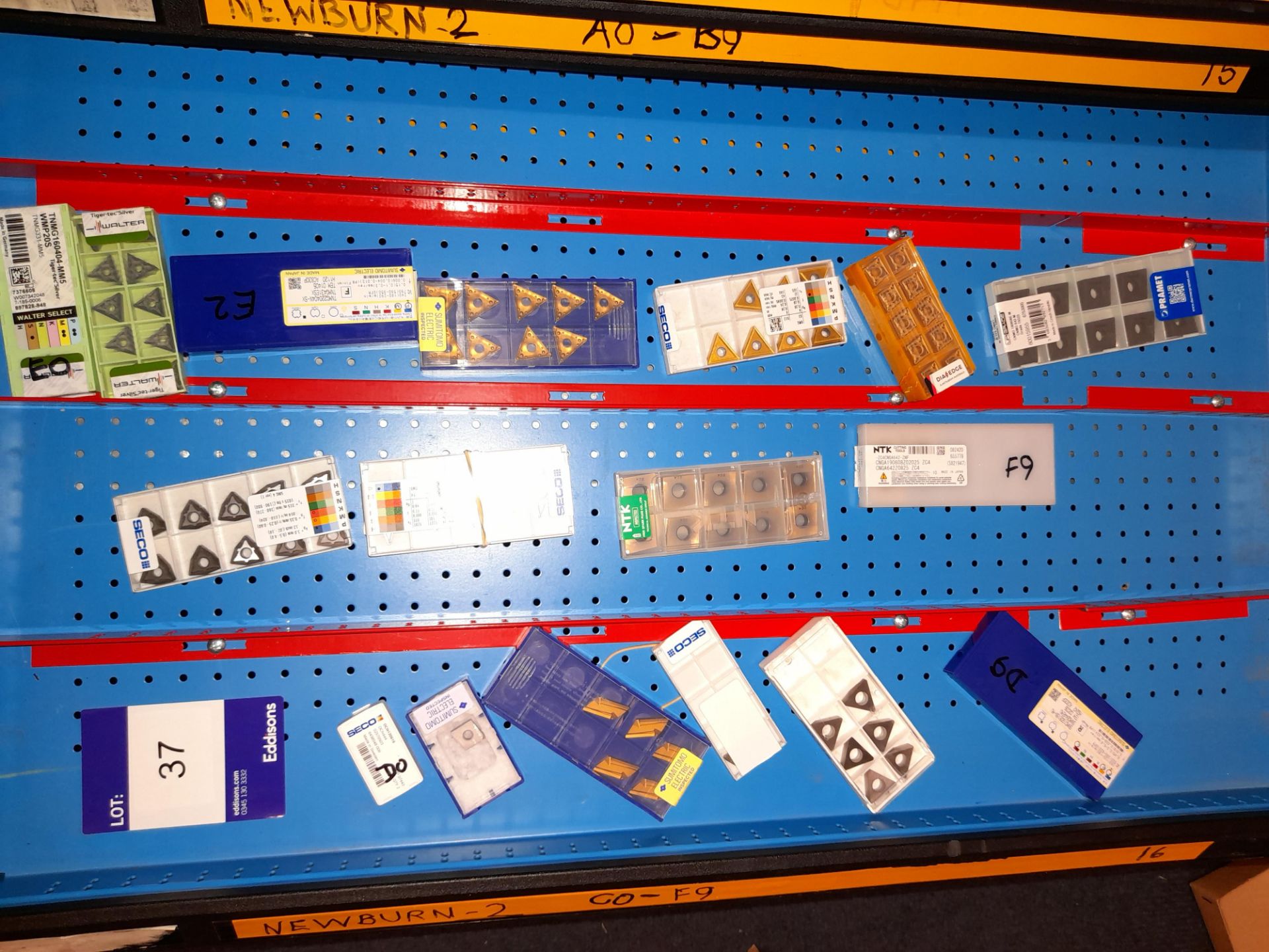 Quantity of various CNC inserts, cutting tips etc., as lotted to tray (Tray & drawer unit not - Image 2 of 6