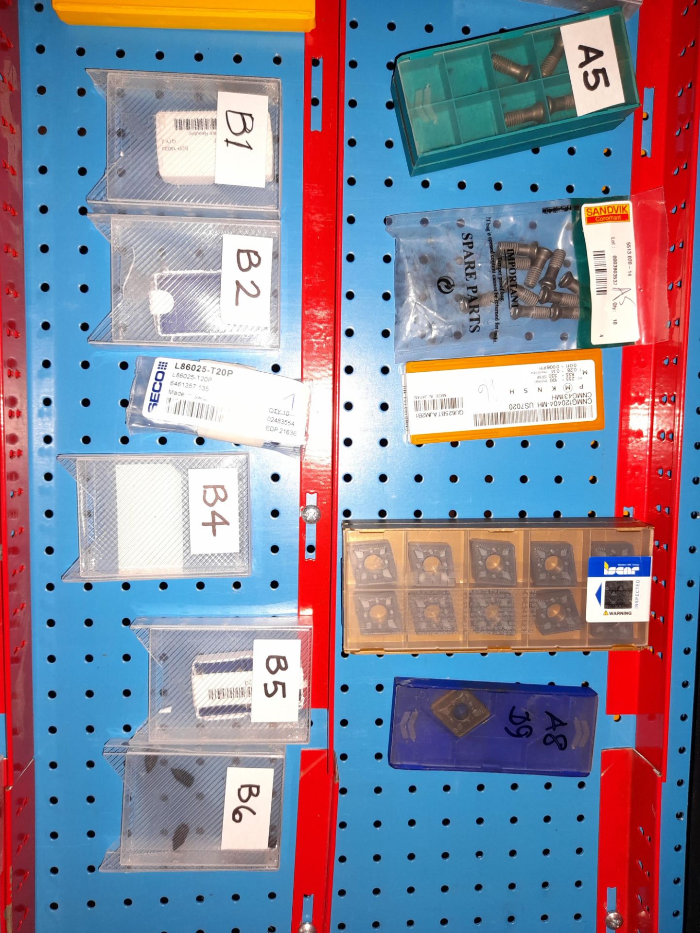 Quantity of various CNC screws, cutting tips etc., as lotted to tray (Tray & drawer unit not - Image 2 of 5