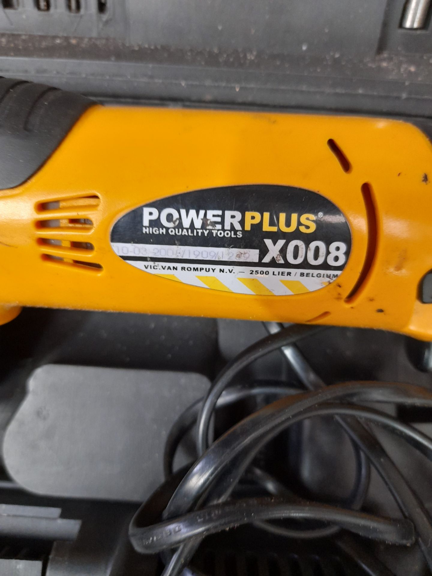 Power plus X008 cordless right angled drill with battery and charger in case - Image 2 of 3