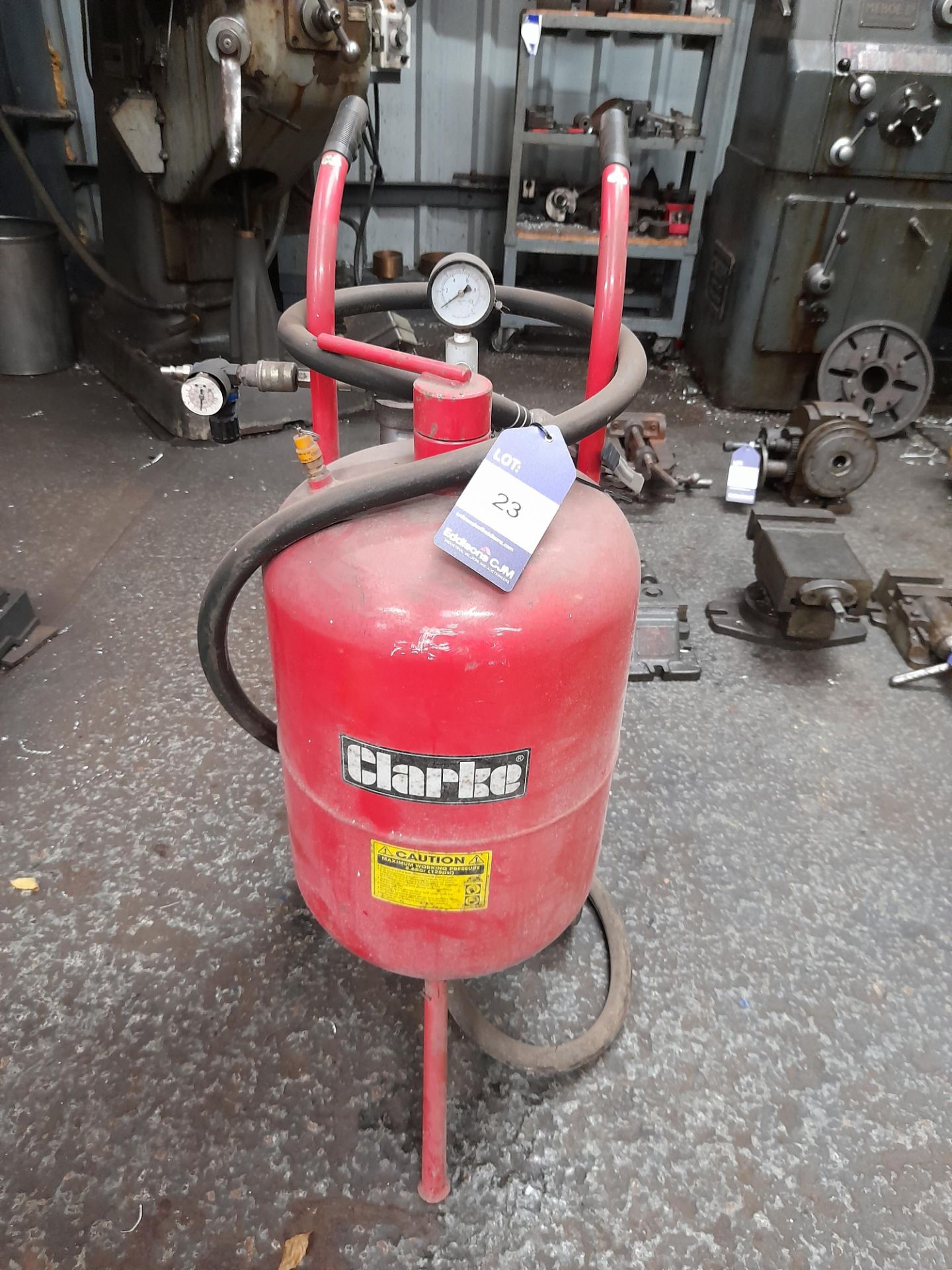 Clarke portable sand blaster - Image 2 of 5