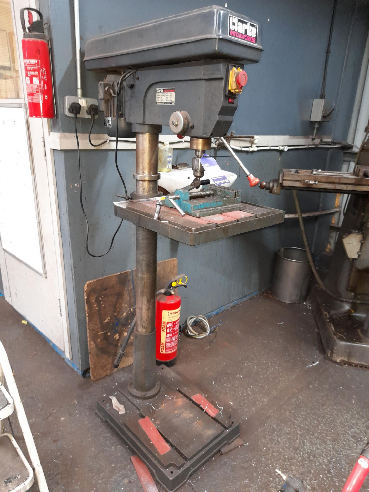 Clarke metalworker CDP501F pedestal drill, s/n 6505590, year 03, 240v, with engineers vice - Image 2 of 4