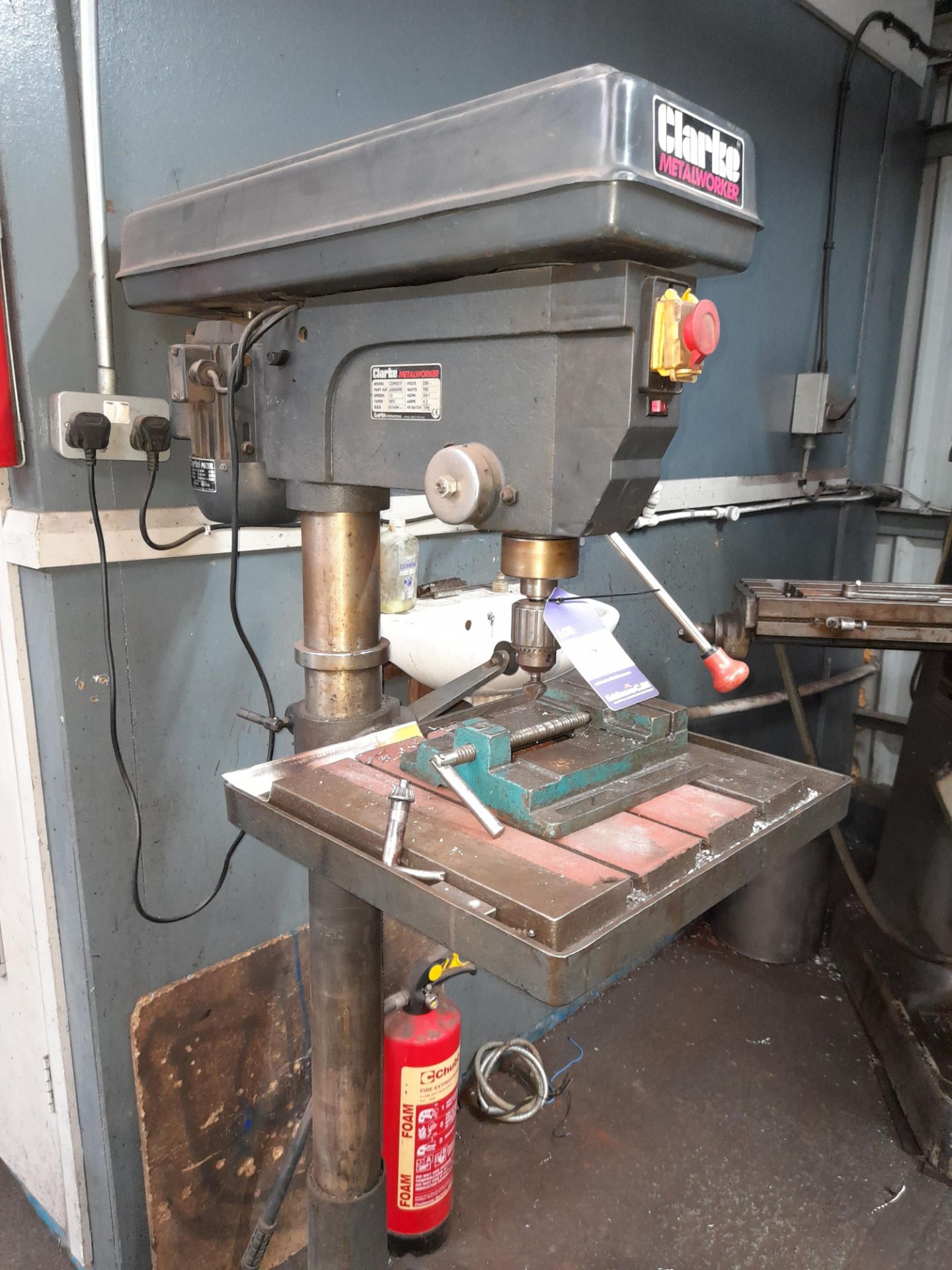 Clarke metalworker CDP501F pedestal drill, s/n 6505590, year 03, 240v, with engineers vice - Image 3 of 4