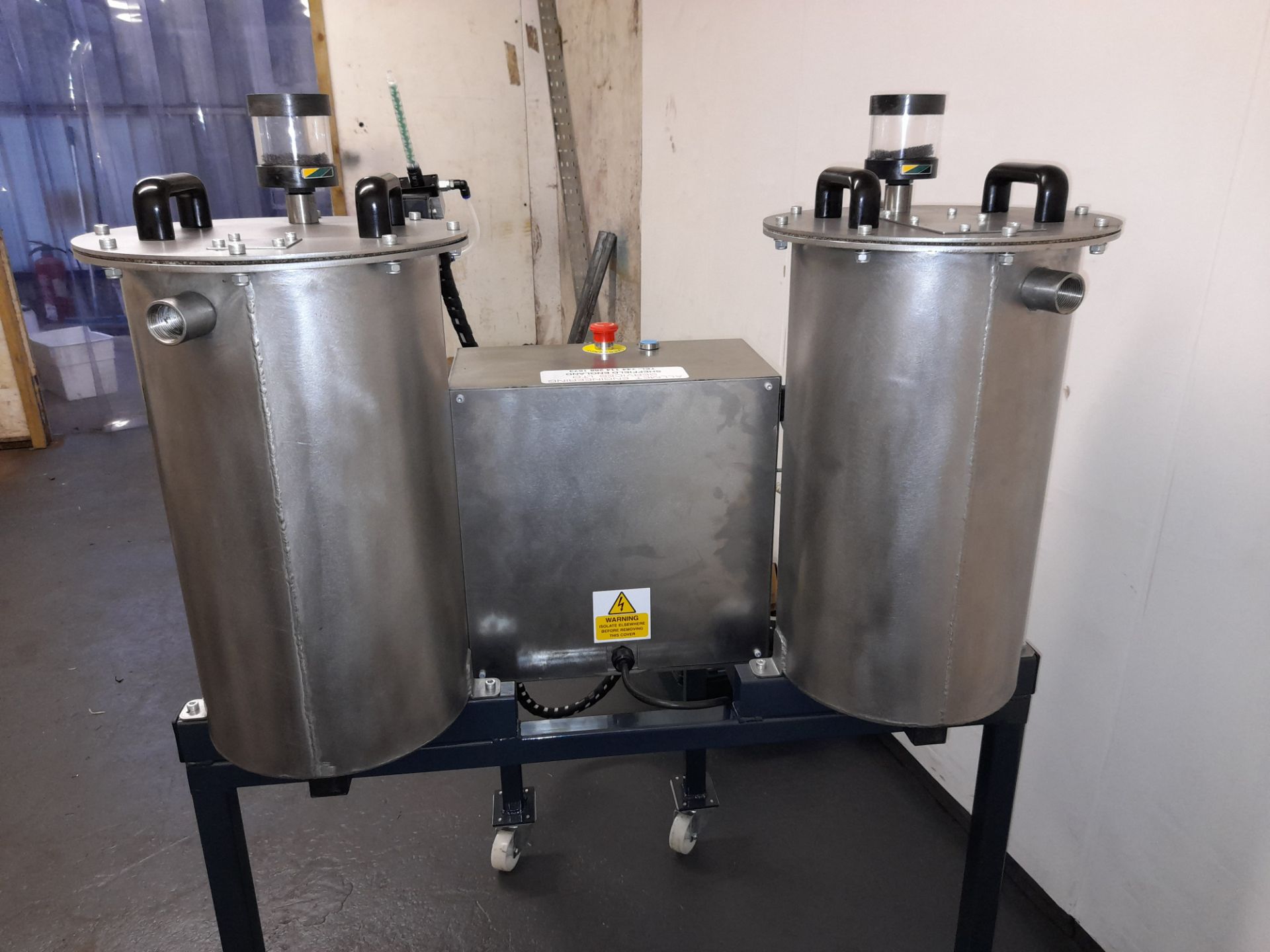 Twin tank mixing system with spray gun, 20L capacity tanks, two chemical metering system, with - Image 8 of 8