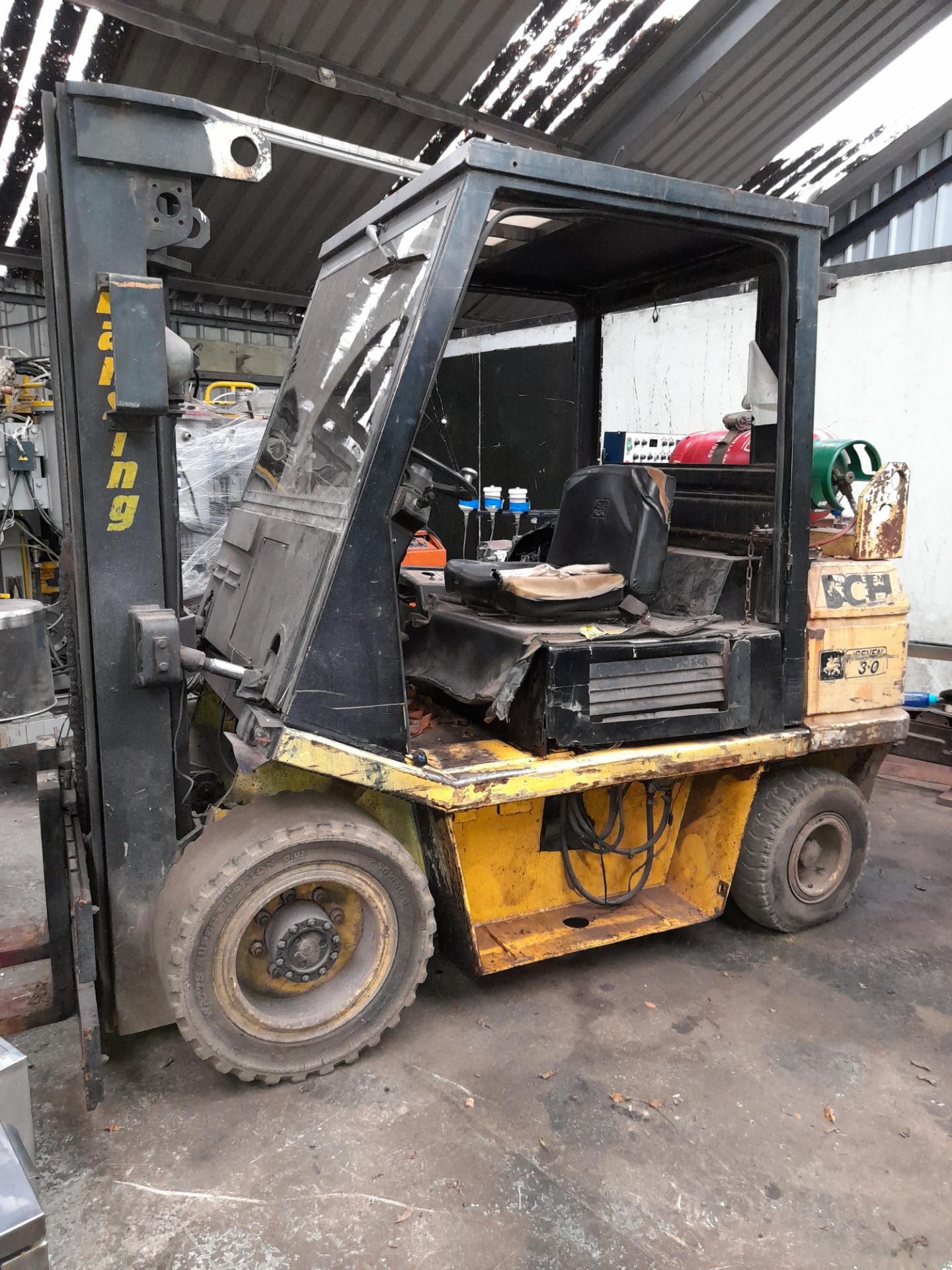 Lansing C30 (Seven 3.0) gas fork lift truck (delayed collection until afternoon of second day of - Image 4 of 6