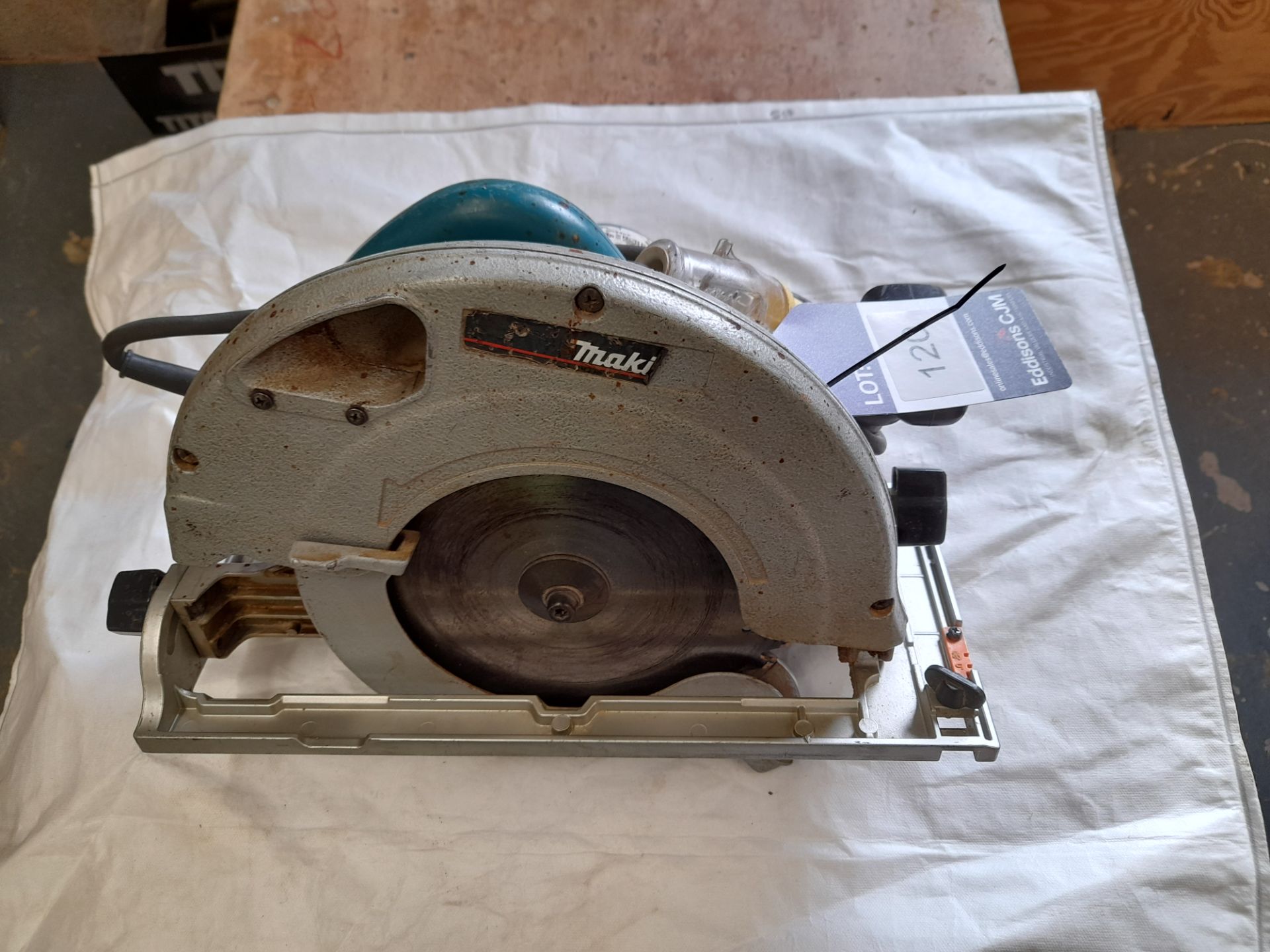 Makita 5903R Circular saw