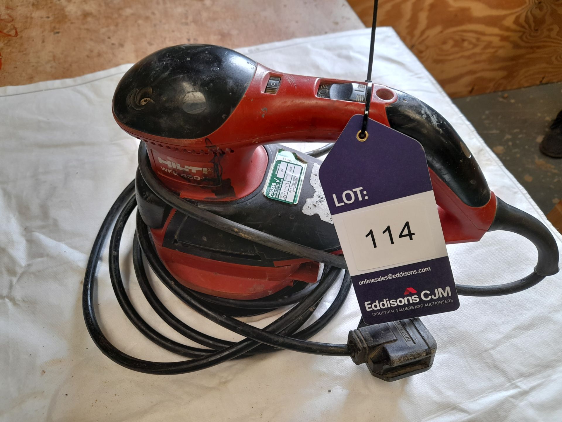 Hilti WFE450 Orbital sander, 240V