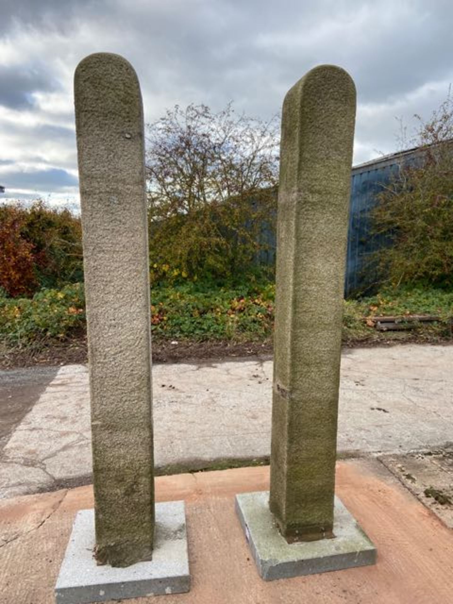 Pair of ex-display stone piers in granite, 300mm square, 2500mm high plus base - Image 8 of 9