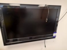 Hitachi 32” wall mounted TV, with bracket