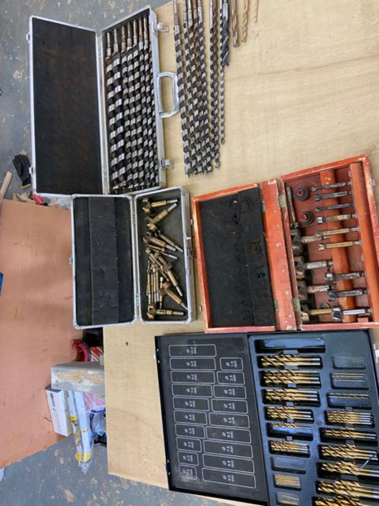 Assortment of wood drill bits, including lip and spur, forstner and auger bits - Image 2 of 6