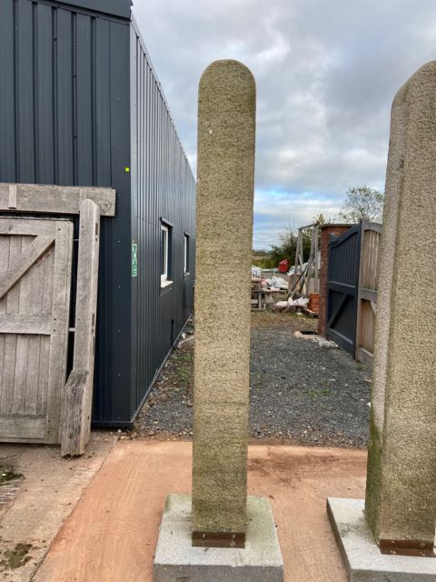 Pair of ex-display stone piers in granite, 300mm square, 2500mm high plus base - Image 5 of 9