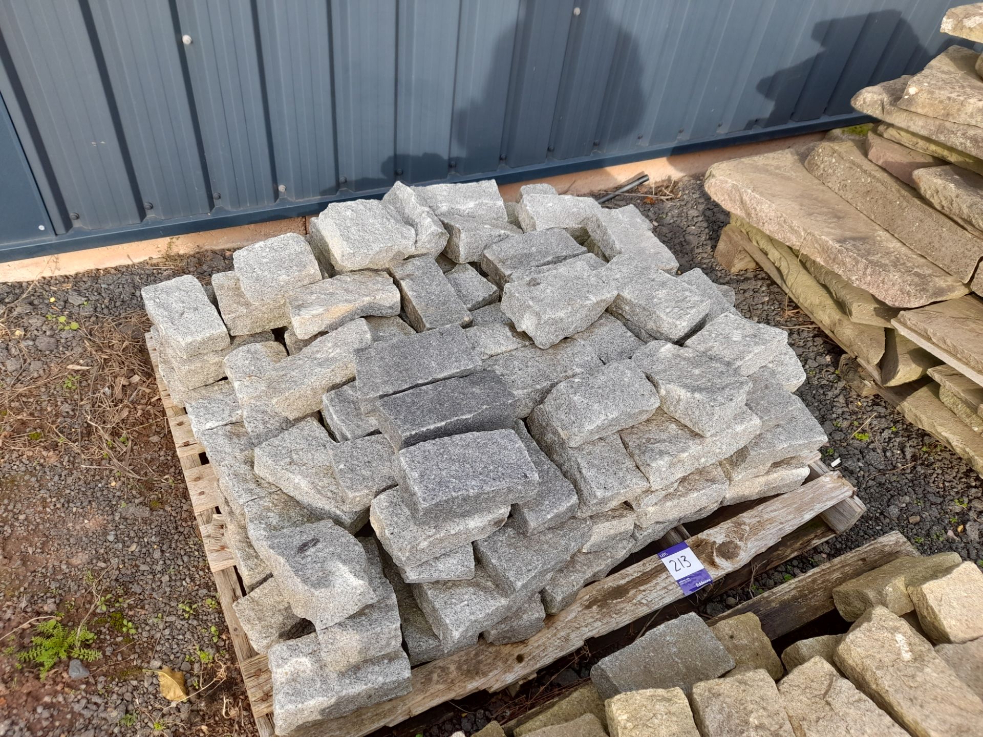 Assortment of cobbles to 6 x pallets / stillages - Image 5 of 5