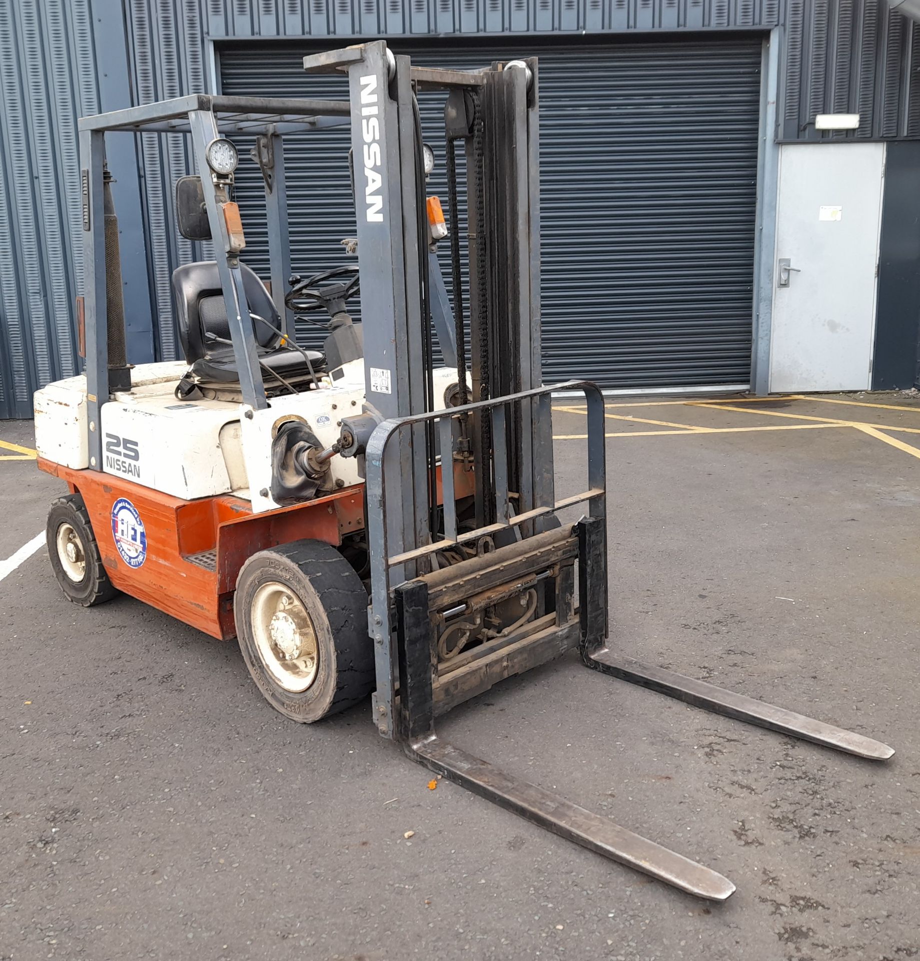 Nissan 25 FJ02A5U single mast diesel forklift truck, 8282 hours. Delayed collection until final - Image 4 of 15