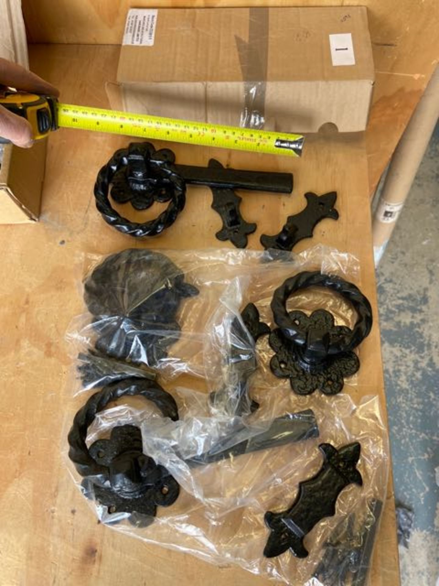 Large quantity of gate ironmongery, primarily Kirkpatrick brand, ring latches and handles - Image 10 of 20