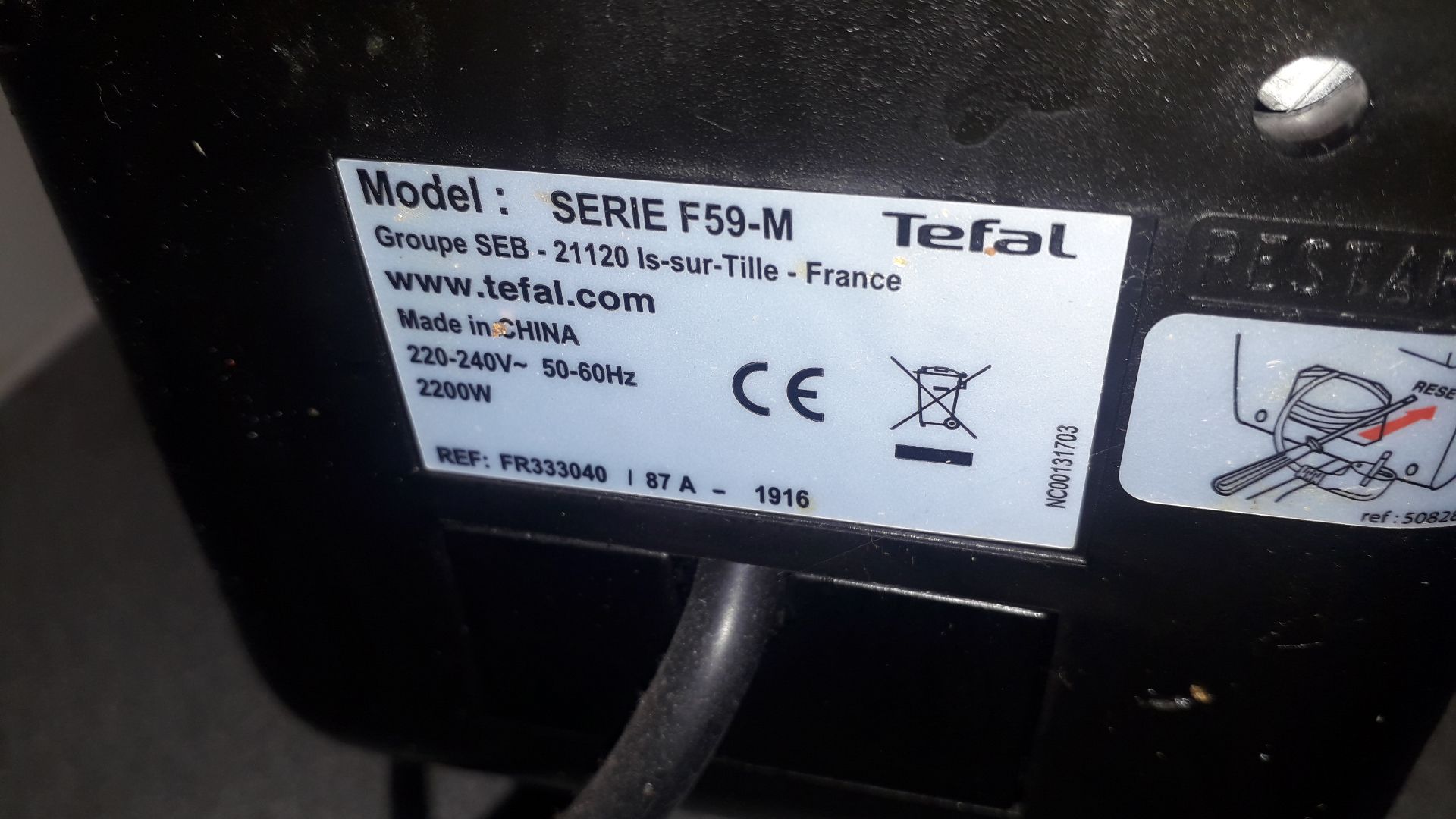 2 x Tefal Easy Pro SERZE F59-M Countertop Compact Fat Fryers - Image 4 of 5