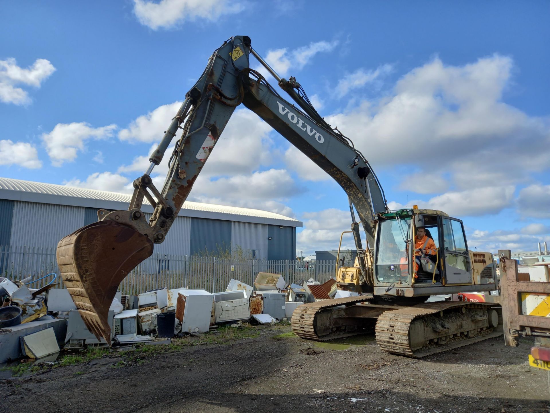 2008 Volvo EC210 CL Crawler Excavator - Image 14 of 19