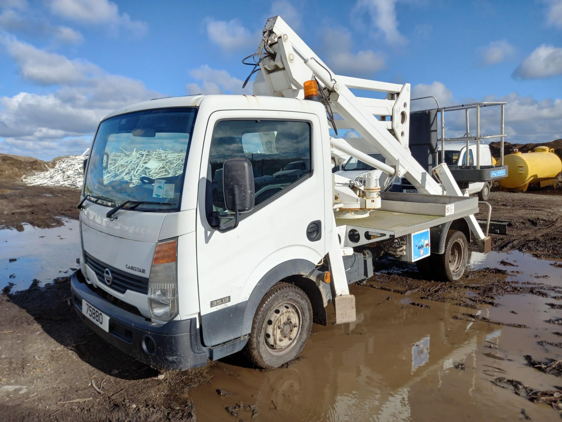 2009 Nissan Cabstar 35.13 MWB Diesel Cherry Picker - Image 5 of 8