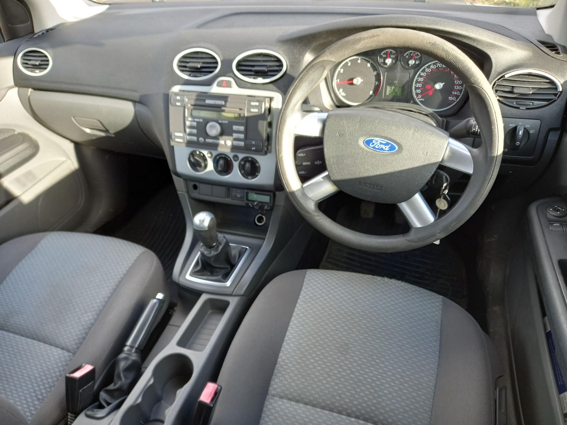 2006 Ford Focus LX Estate Car - Image 6 of 9