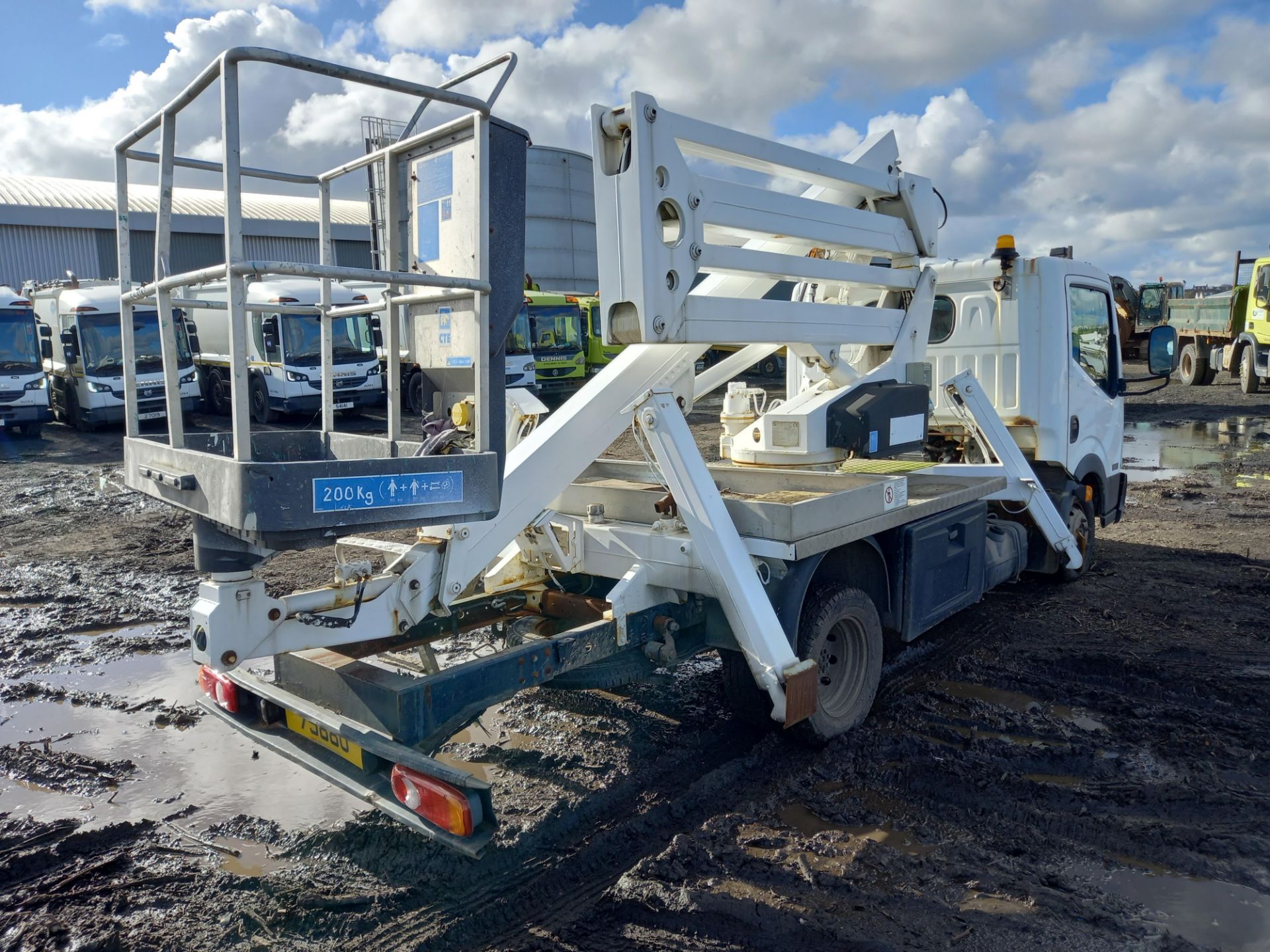 2009 Nissan Cabstar 35.13 MWB Diesel Cherry Picker - Image 3 of 8