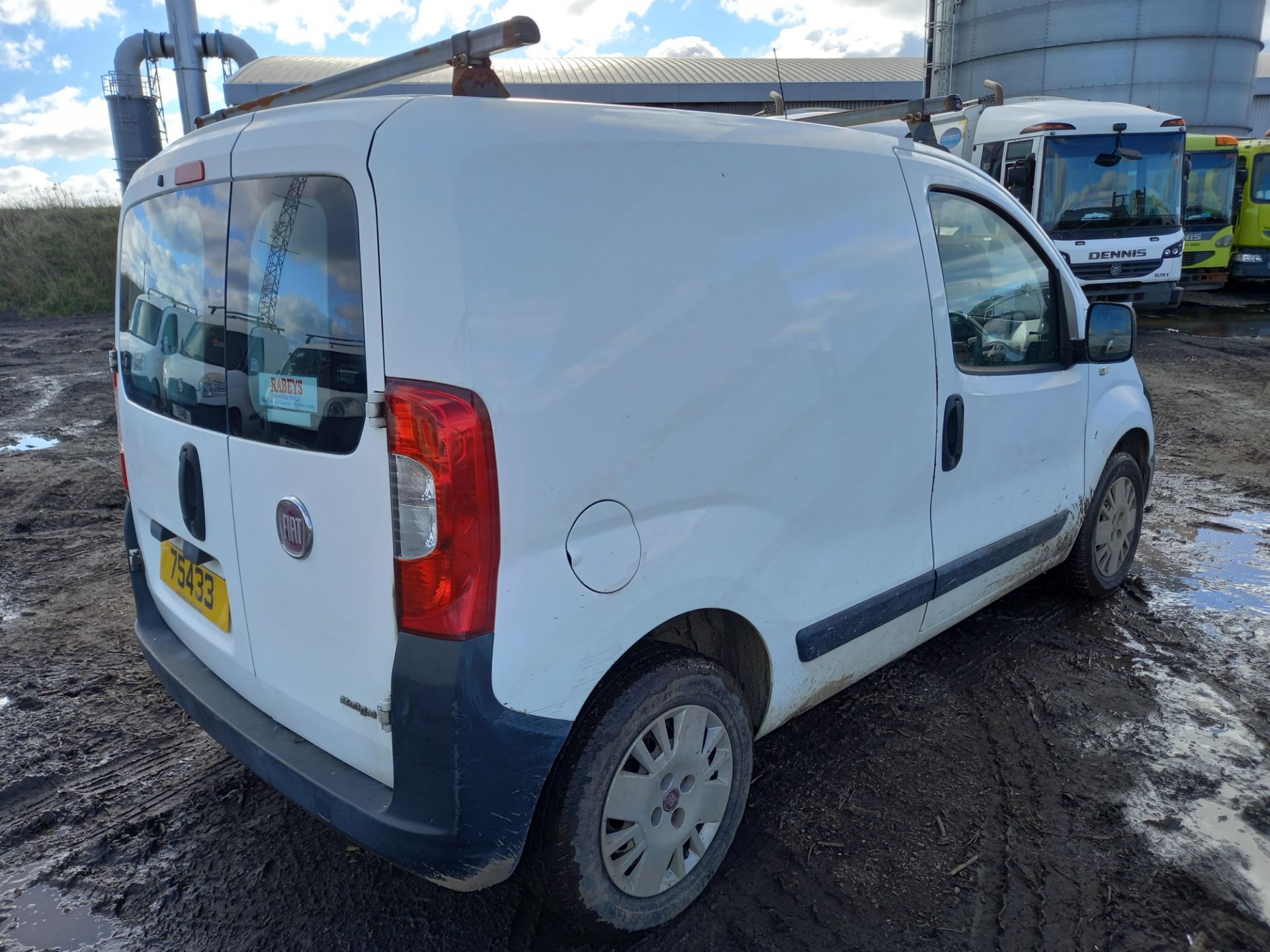 2010 Fiat Fiorino Cargo Diesel Panel Van - Image 2 of 8