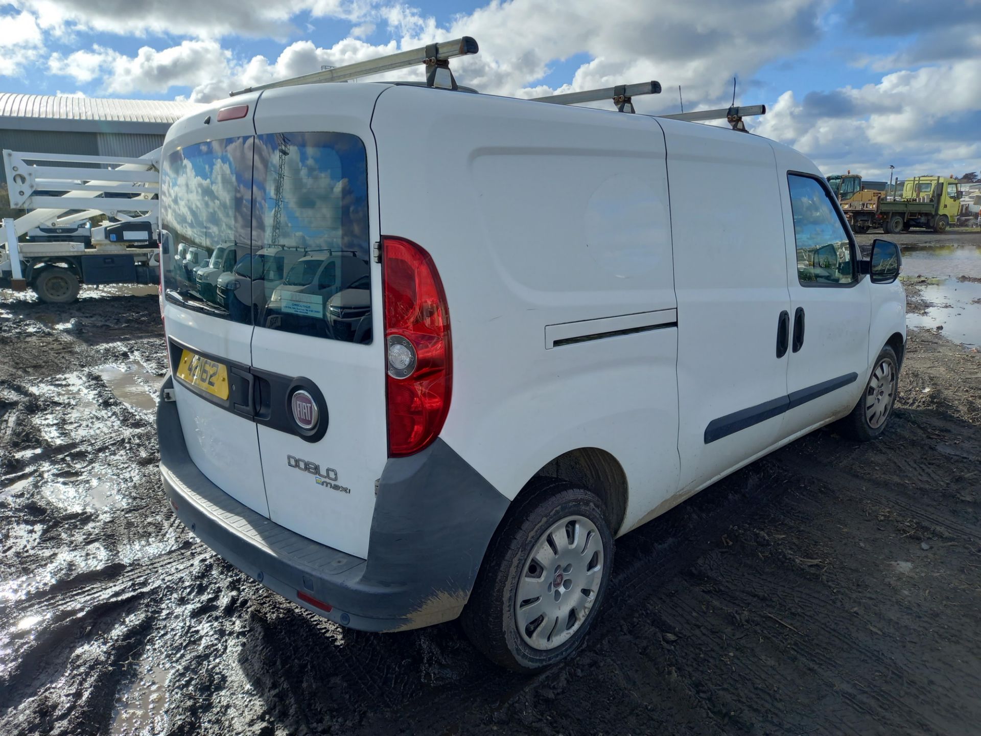 2011 Fiat Doblo 1.3 MJET Maxi Diesel Panel Van - Image 2 of 6