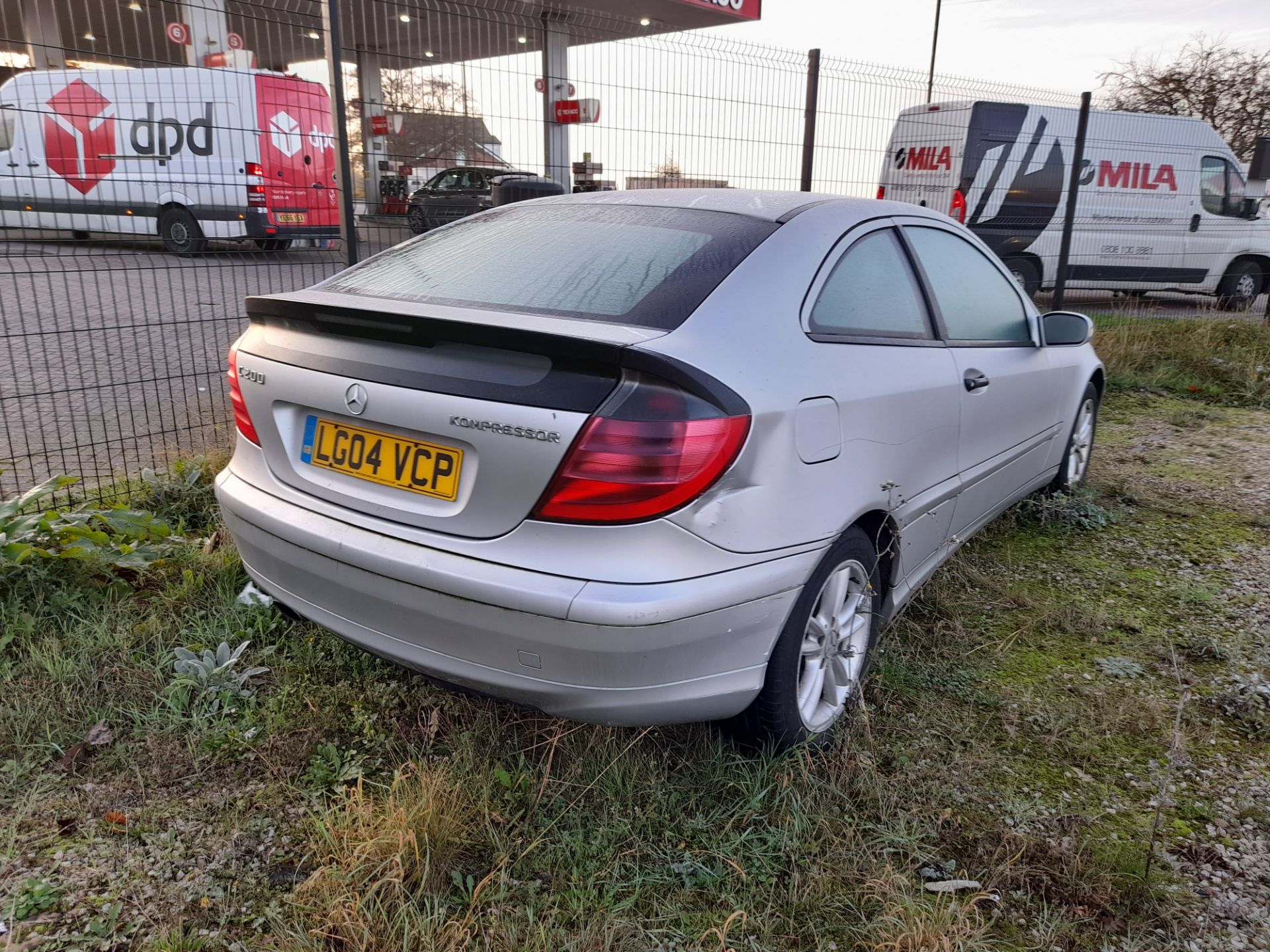 Mercedes C200 C CLASS SPORT COUPE C200K SE 3dr Auto (02-04), Silver, Reg: LG04 VCP, Mileage: 59,471, - Image 4 of 12