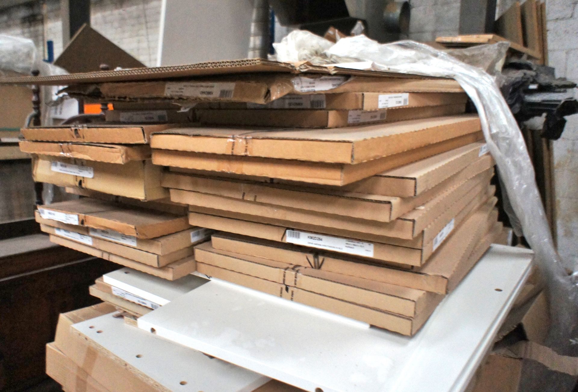 Quantity of Various Kitchen Doors & Units to Pallet - Image 2 of 5