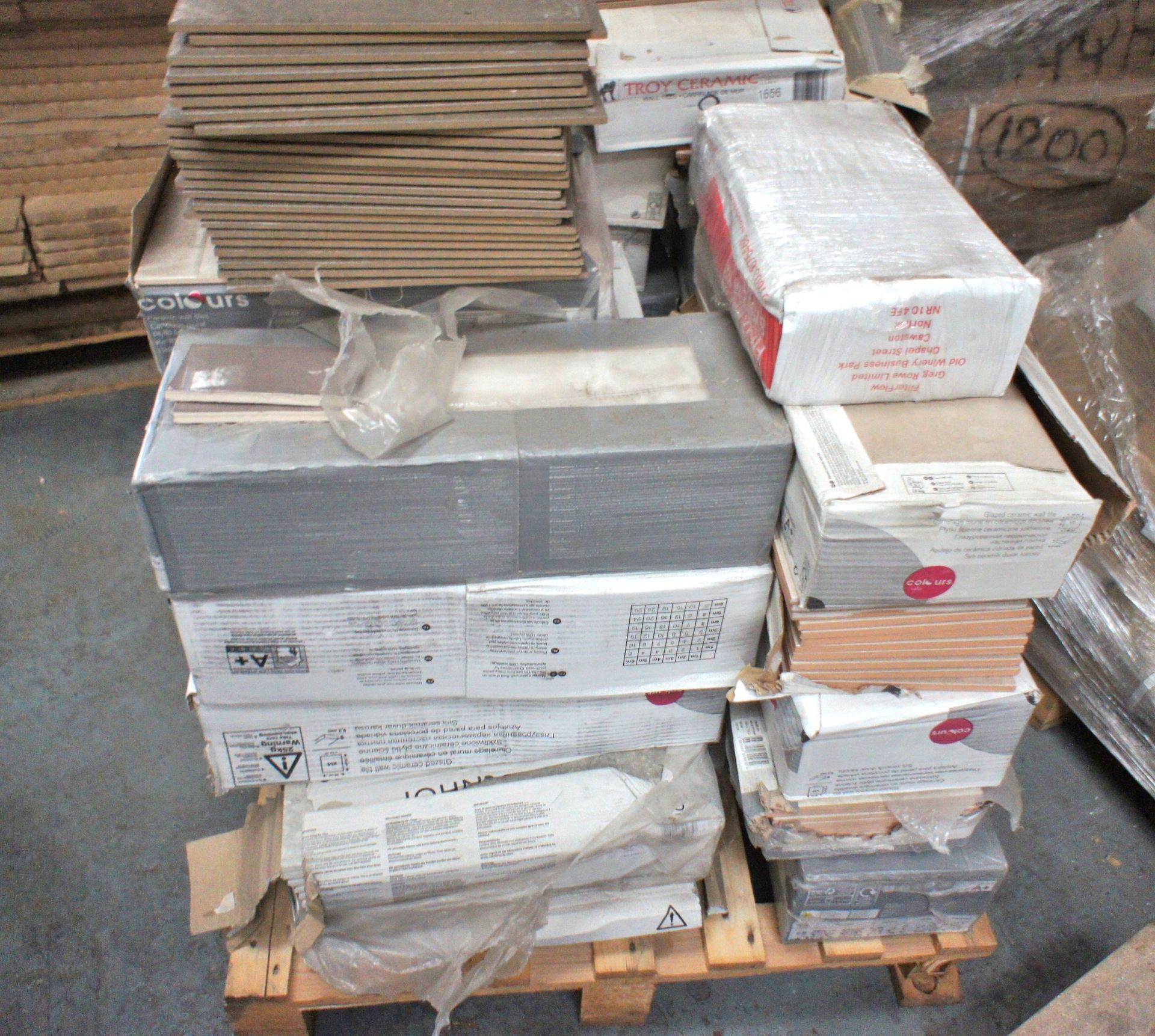 Quantity of Various Tiles to Pallet - Image 2 of 4