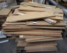 Quantity of Various Kitchen Doors to pallet