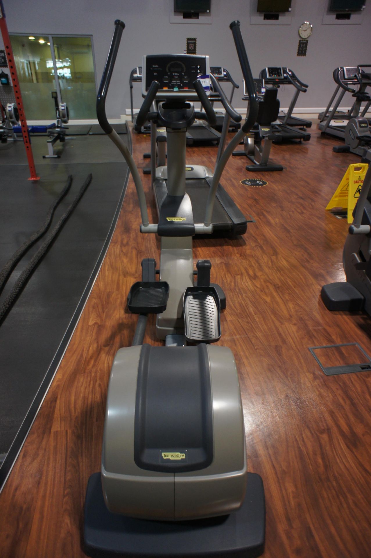 Technogym Excite Synchro EXC 500SP Elliptical Trainer - Image 2 of 3