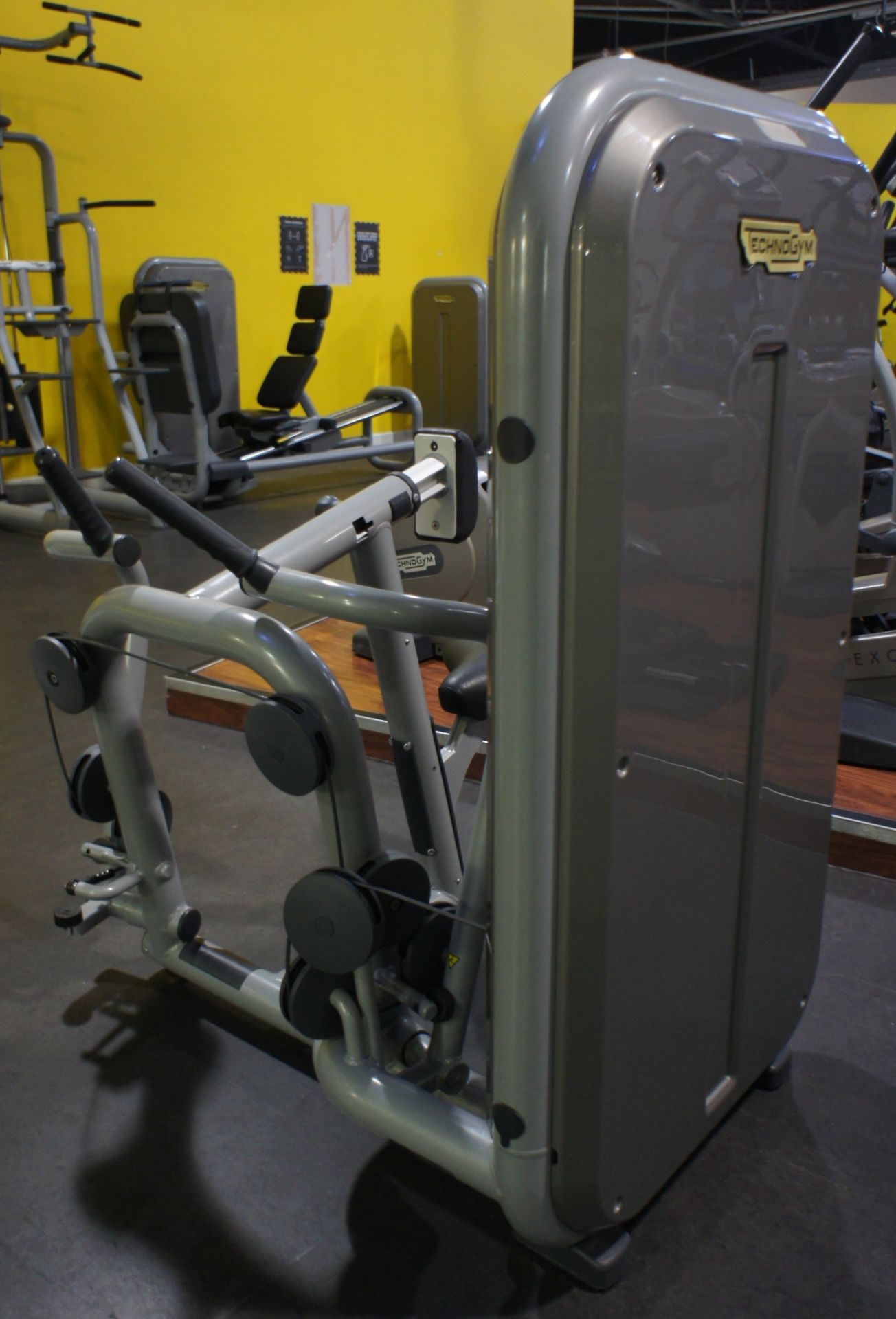 Technogym Long Row Machine - Image 2 of 3