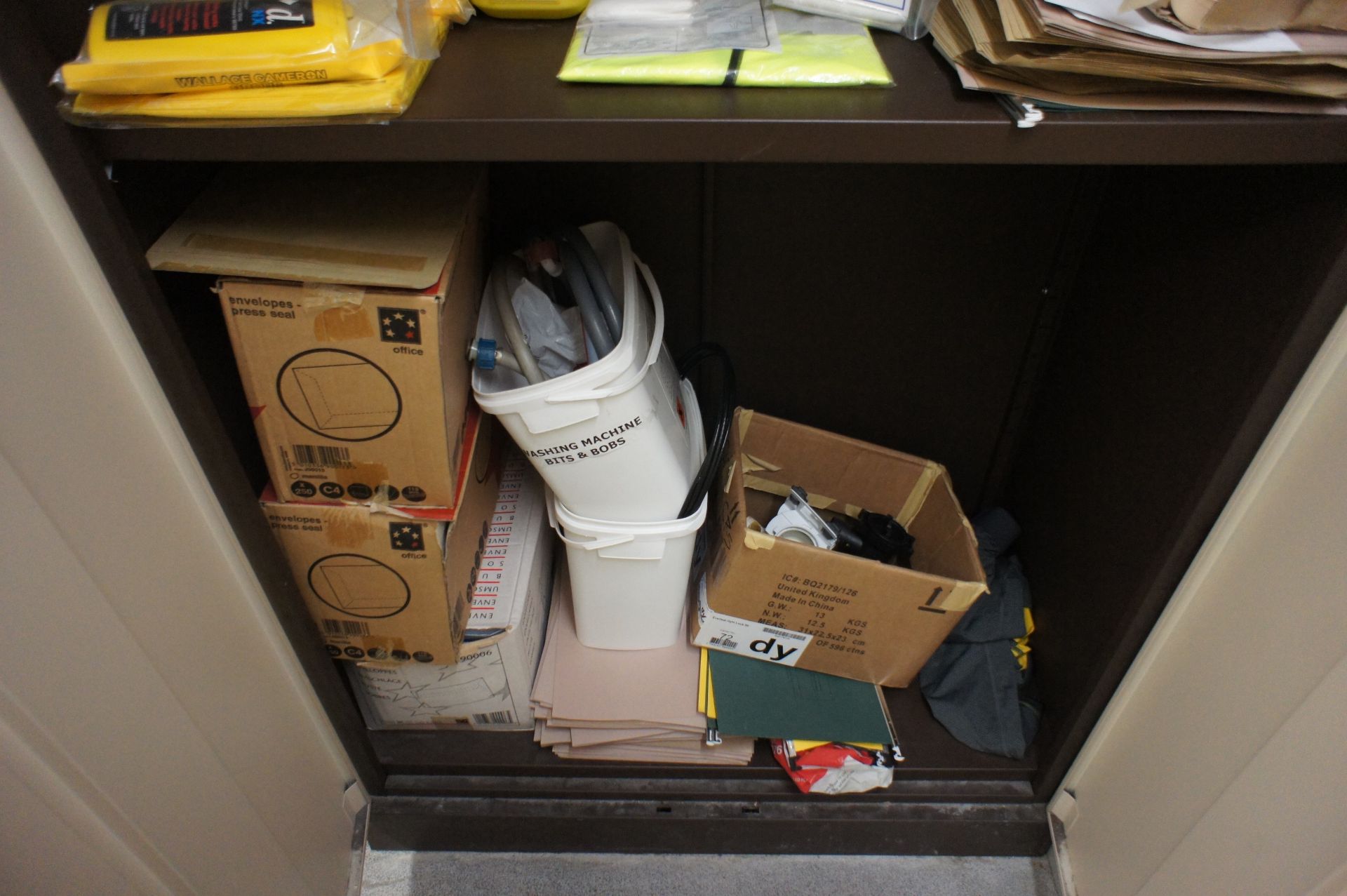 Royale Double Door Cupboard and Contents - Image 3 of 3