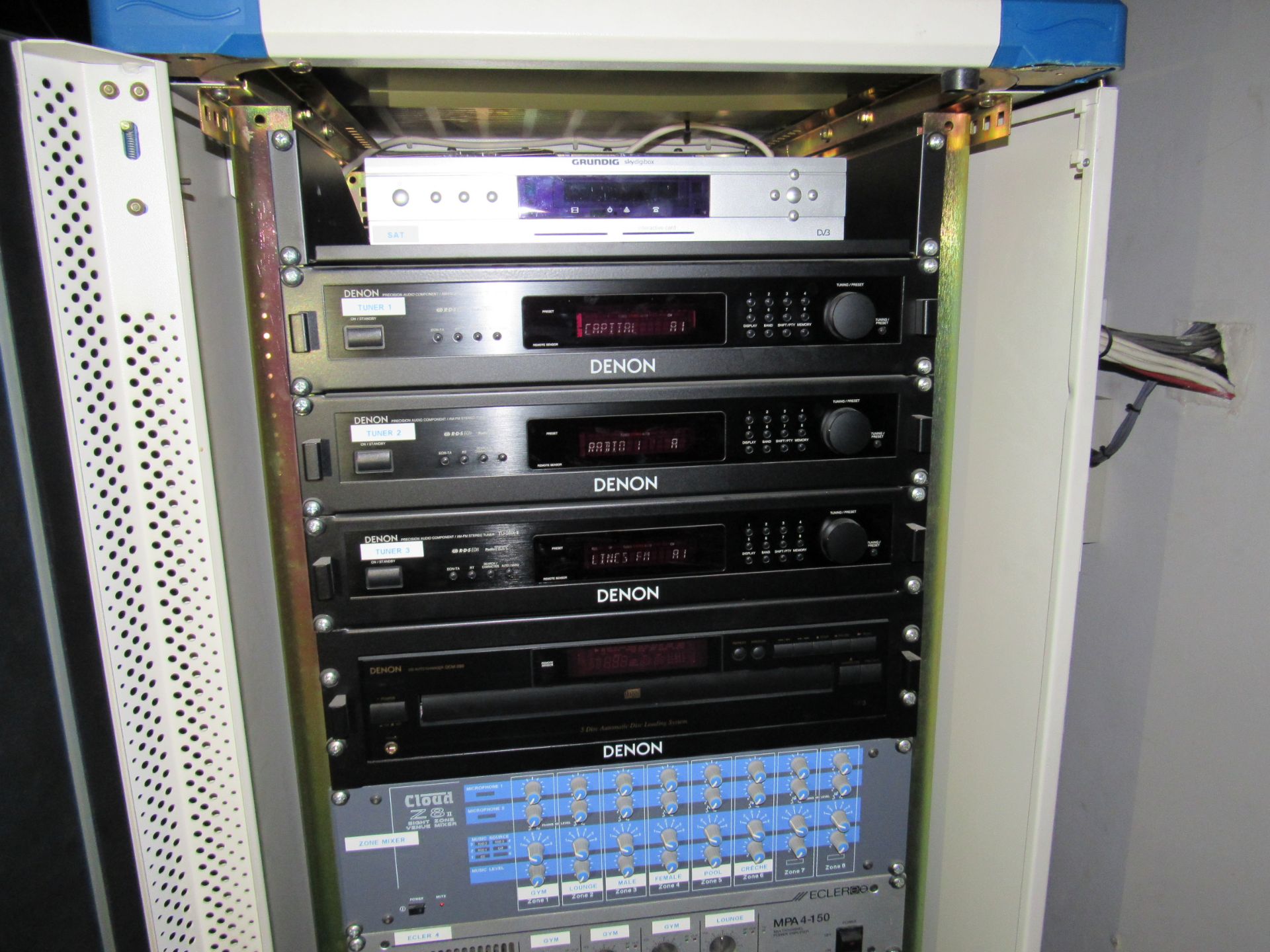 Audio control cabinet contents including 3 Den - Image 12 of 16