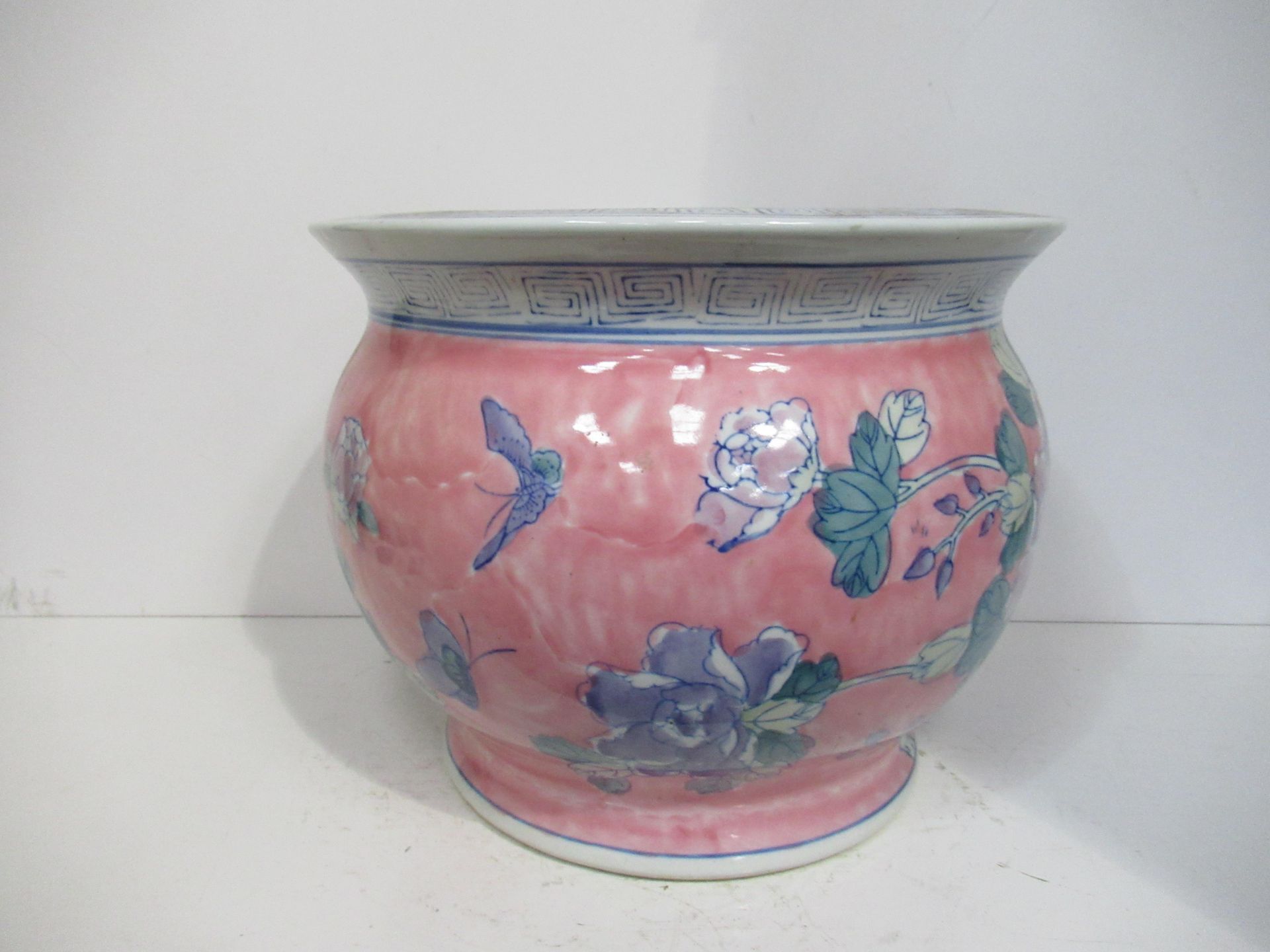 Chinese Painted Pink Pot with Flower Design (24cm x 30cm) - Image 2 of 6